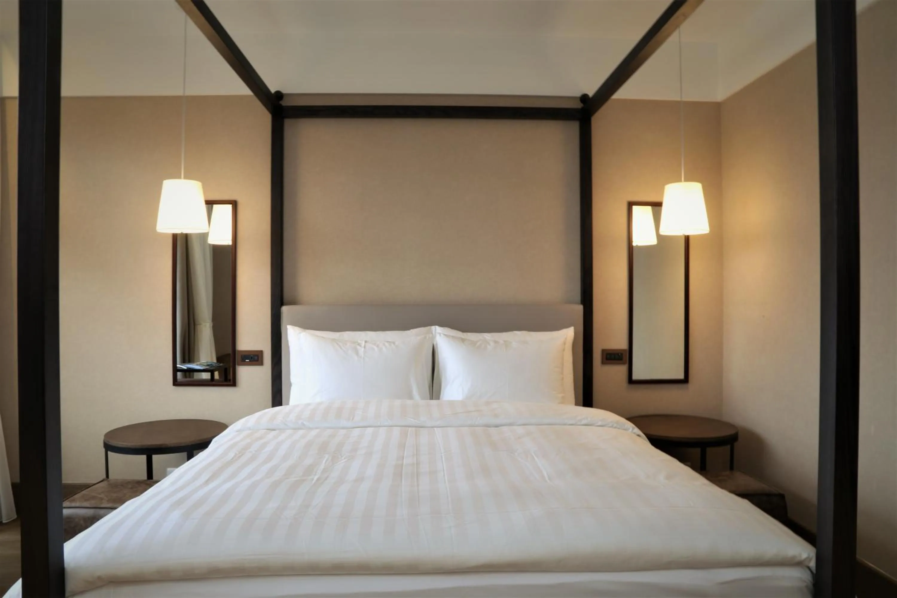 bunk bed, Bed in The Gaya Hotel