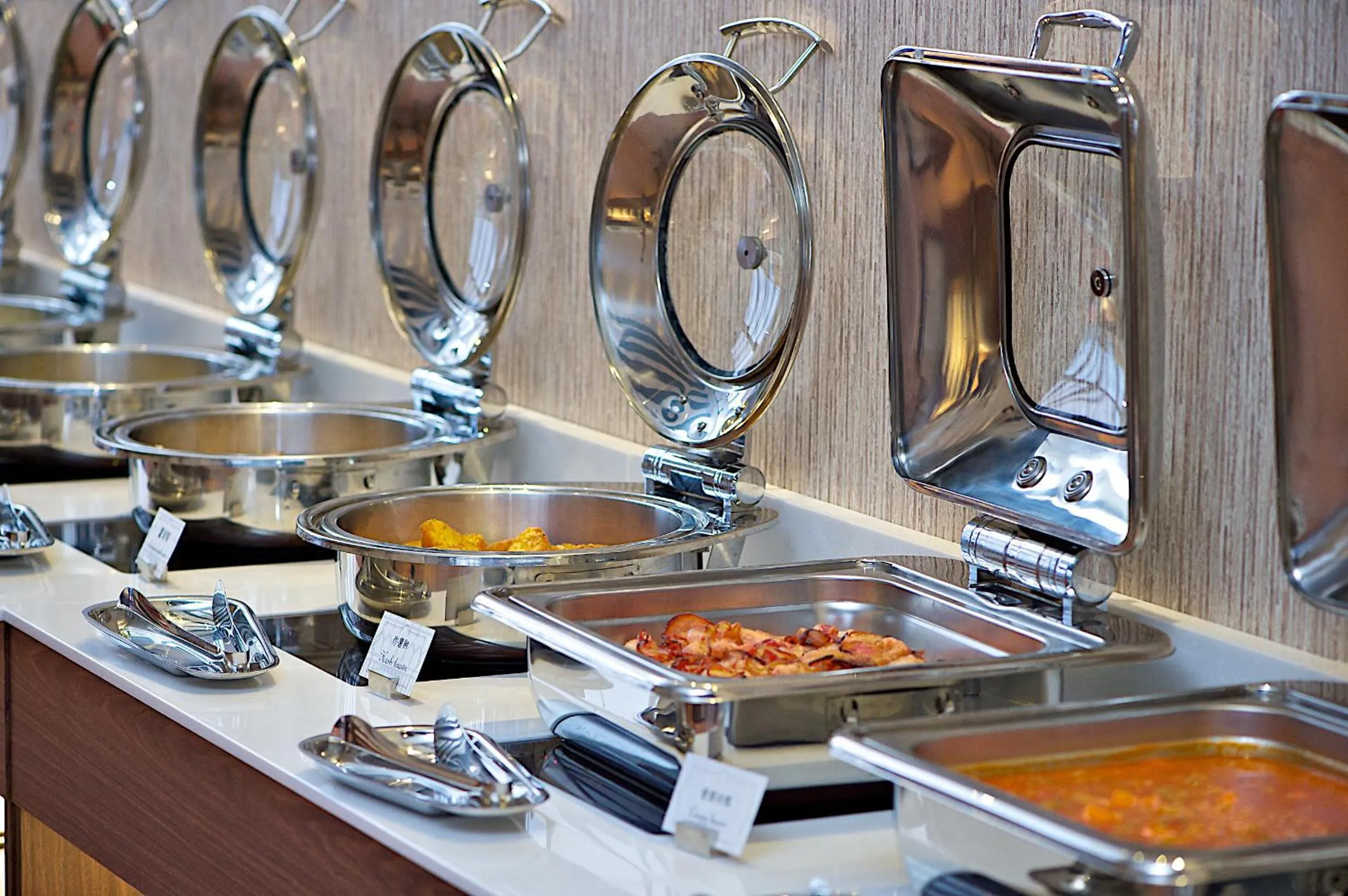 Restaurant/places to eat in The Gaya Hotel