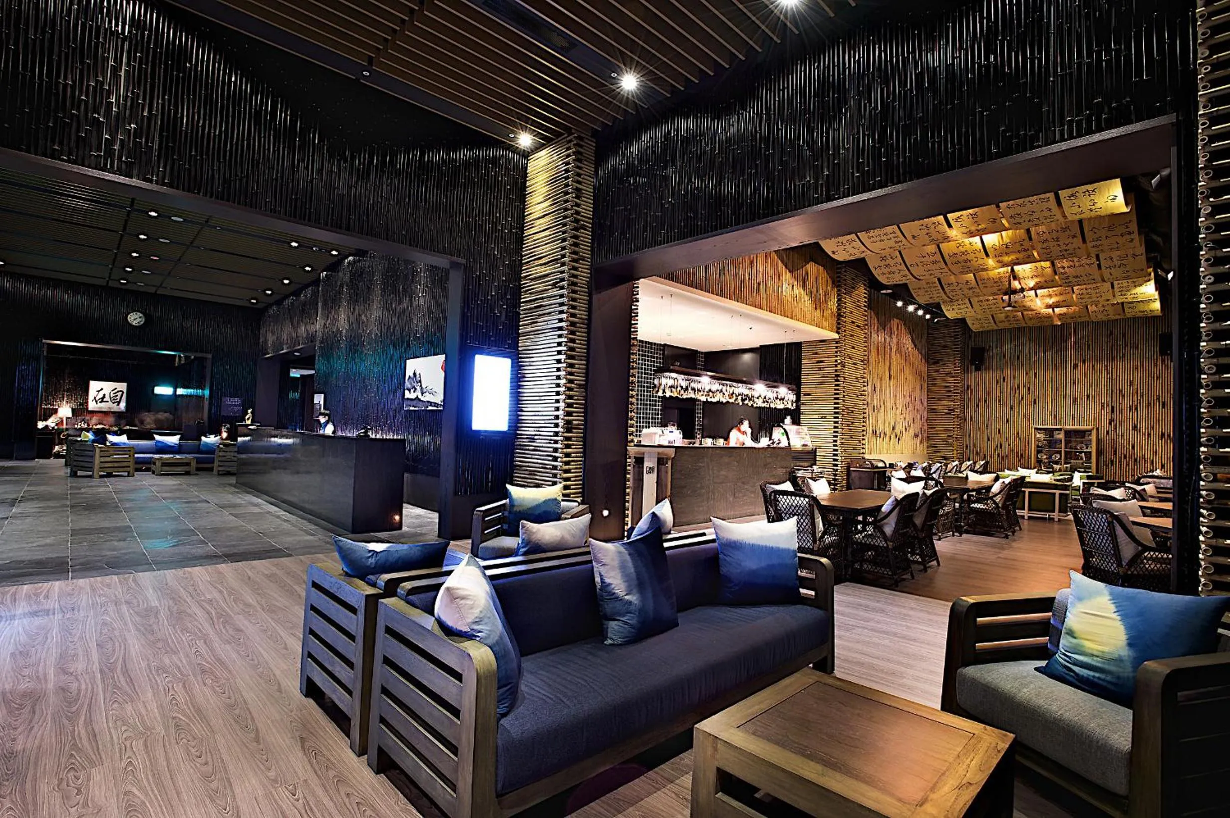 Communal lounge/ TV room in The Gaya Hotel