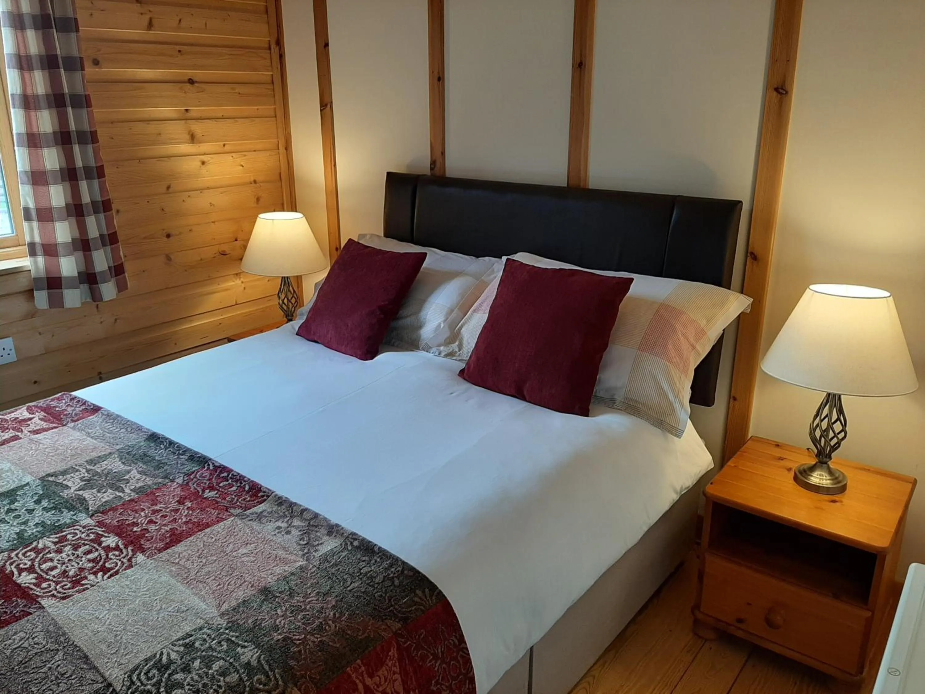 Bedroom, Bed in Tayview Lodges