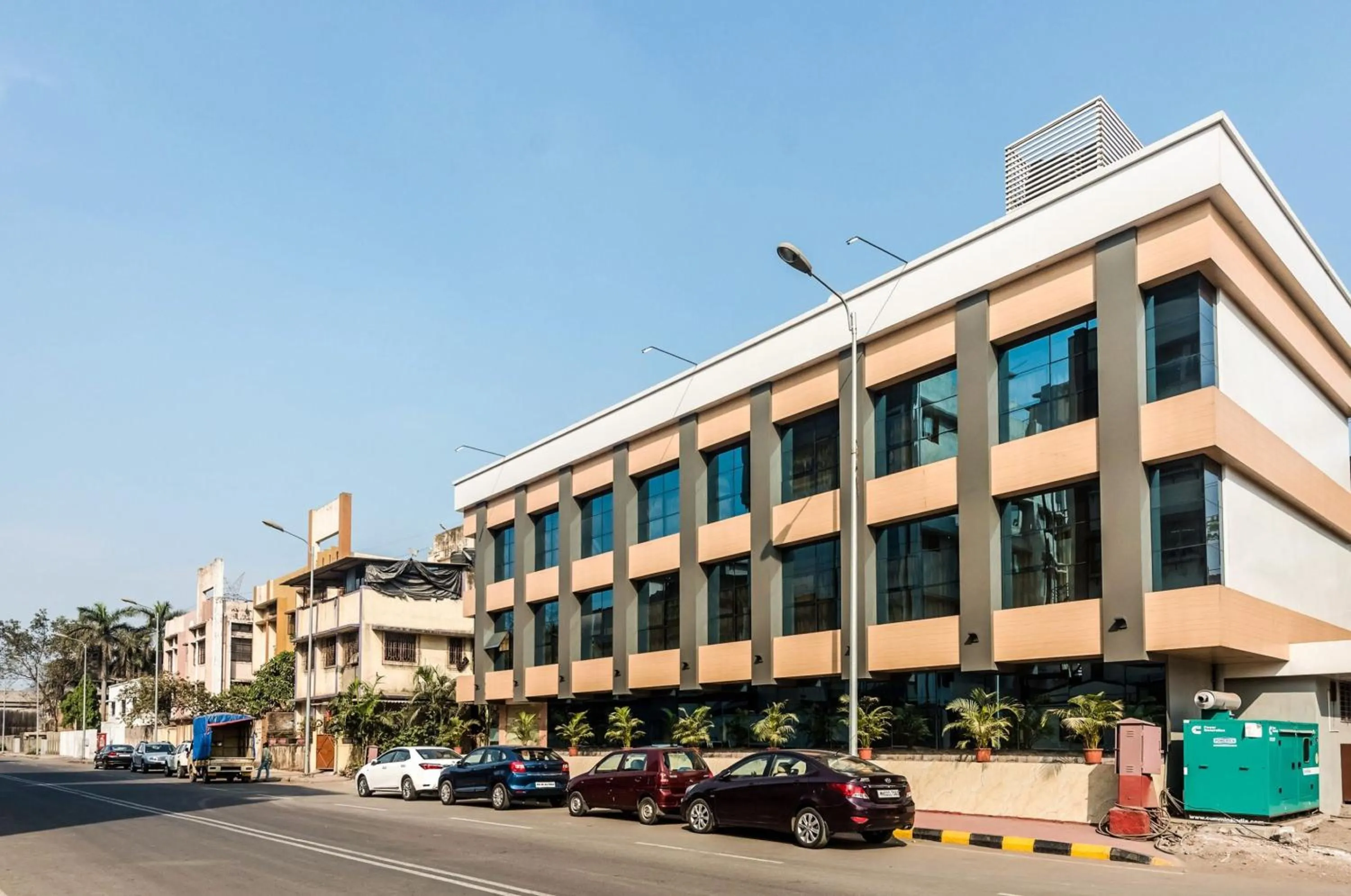 Facade/entrance in Super Capital O Hotel Konar Inn