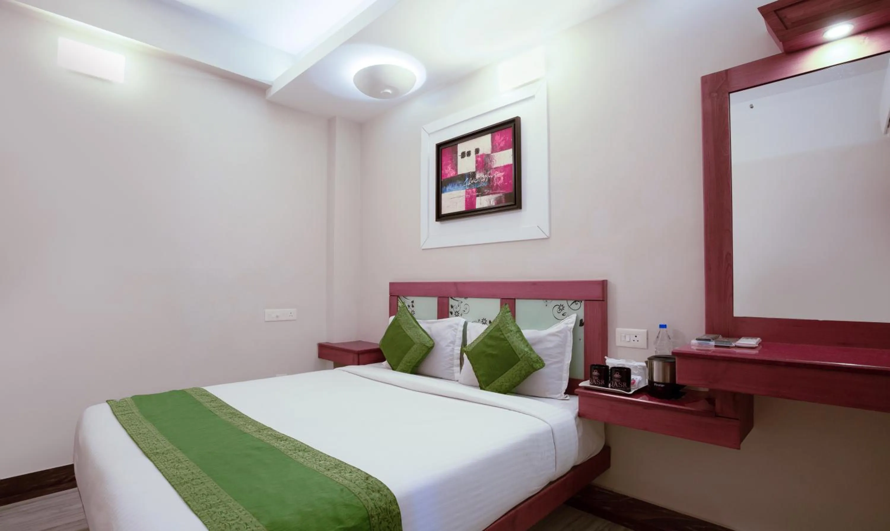 Photo of the whole room, Bed in Treebo The Qasr