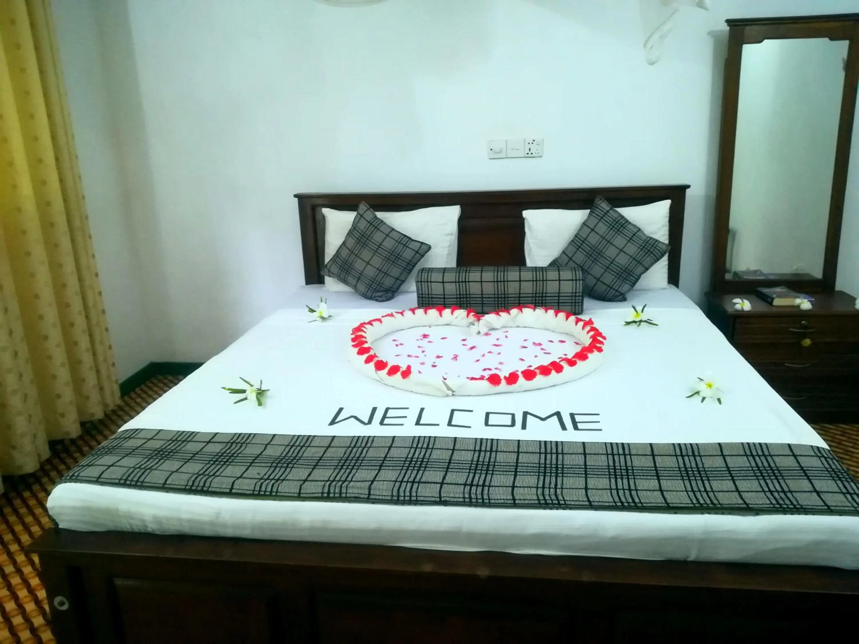 Bedroom, Bed in Lakmal Resort Sigiriya