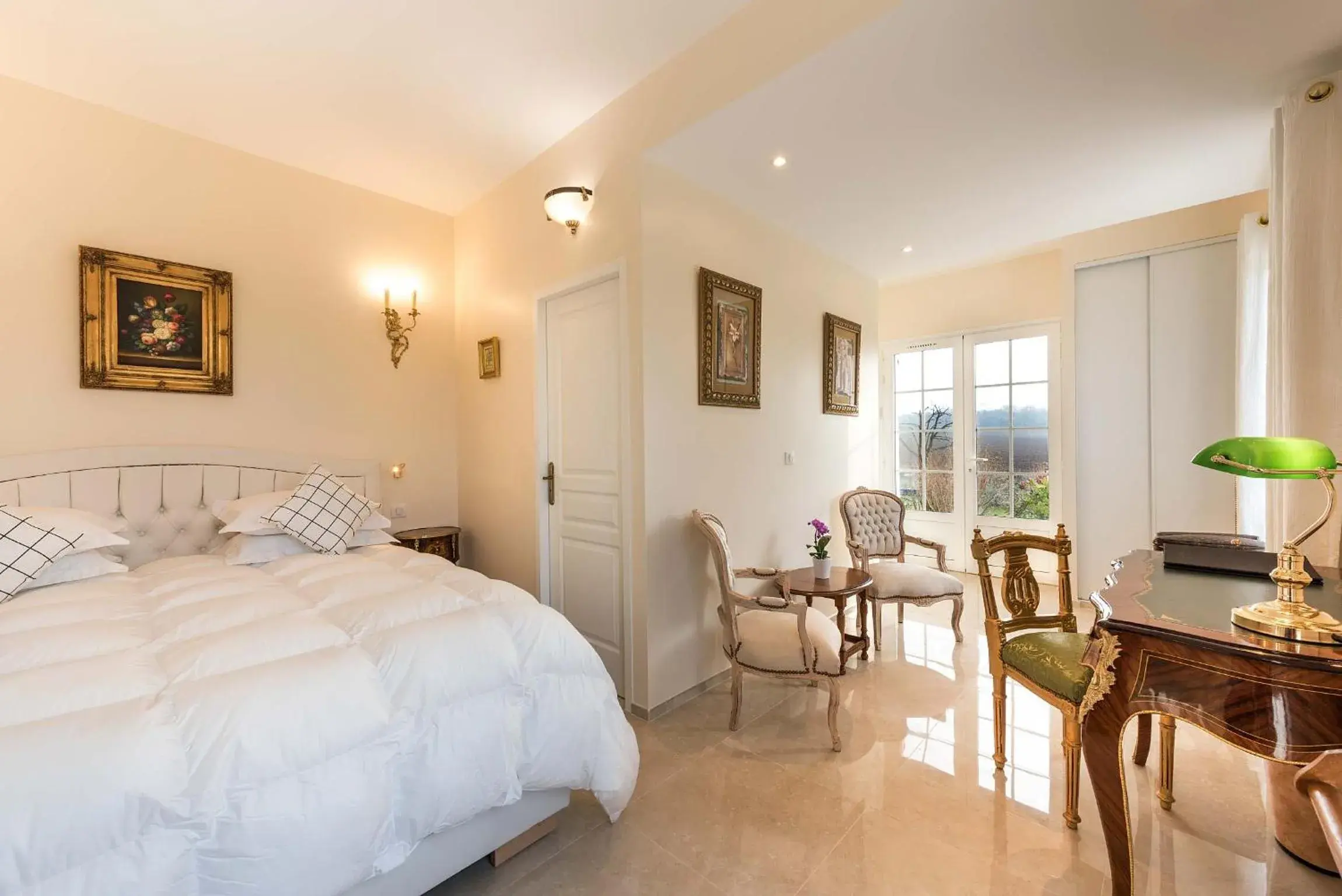 Double Room with Private Bathroom in Domaine du Bois des Anges Double Room with Private Bathroom in Domaine du Bois des Anges