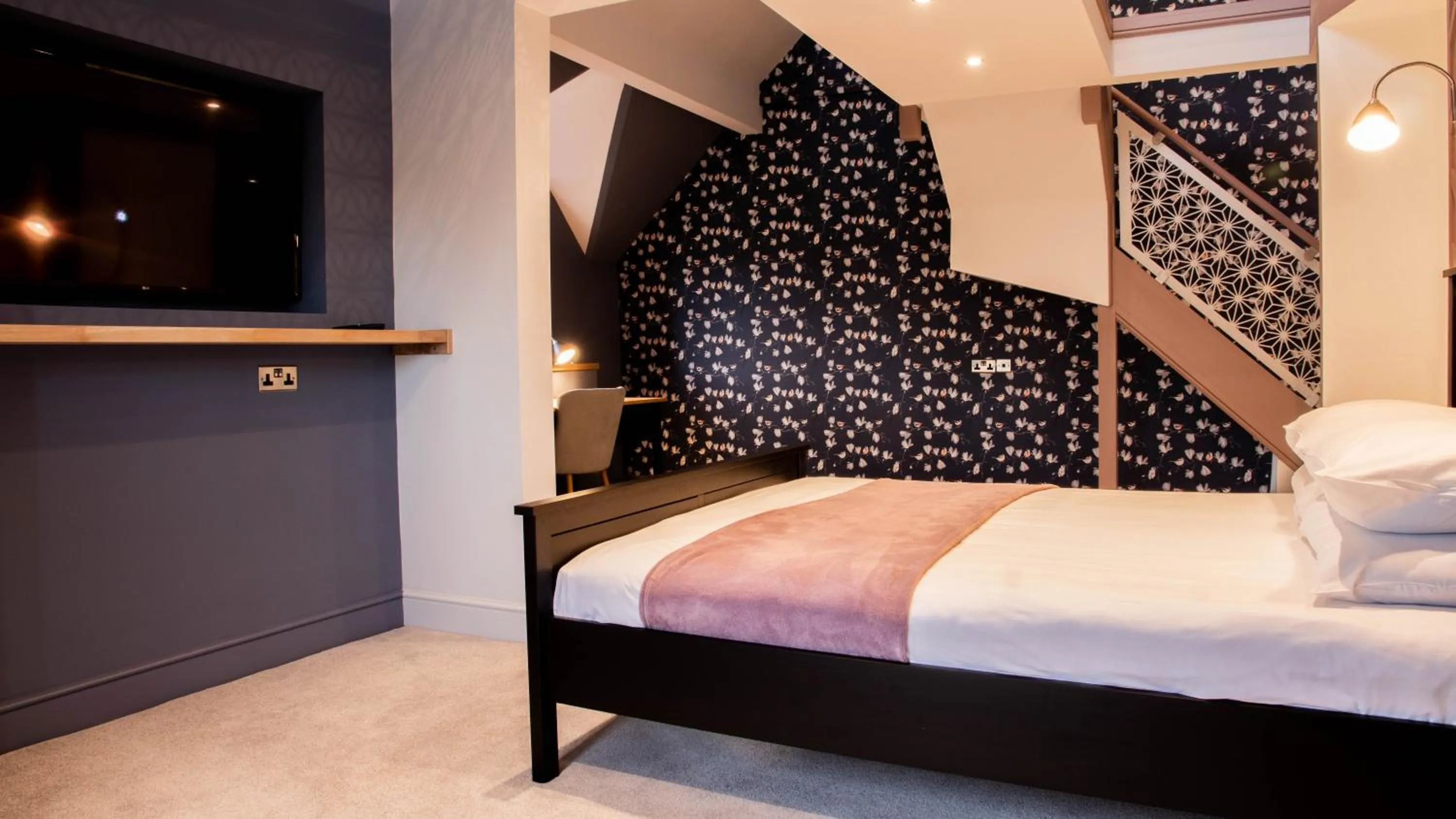 Bed in The Jacobean Hotel