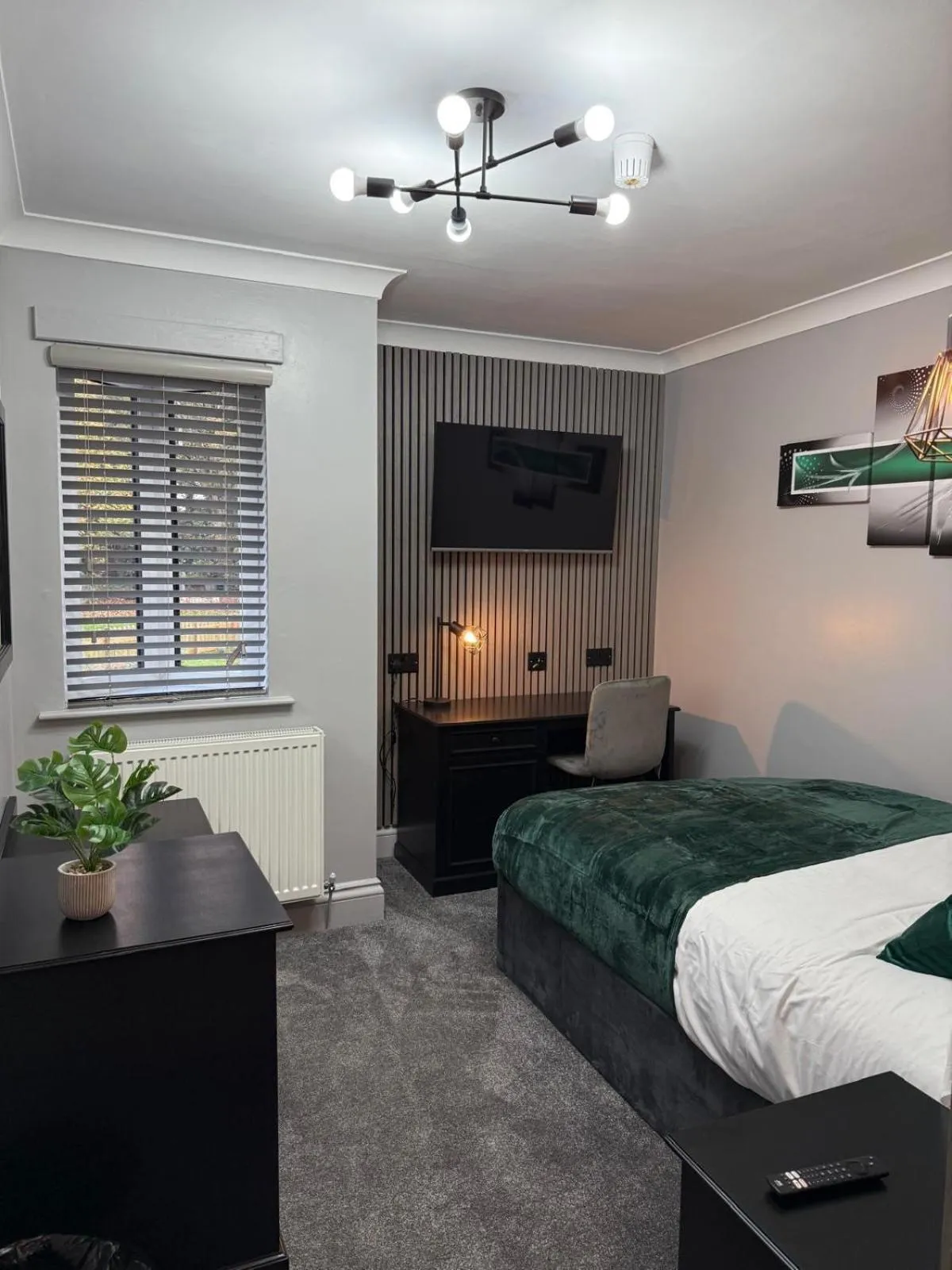 Bed in The Jacobean Hotel