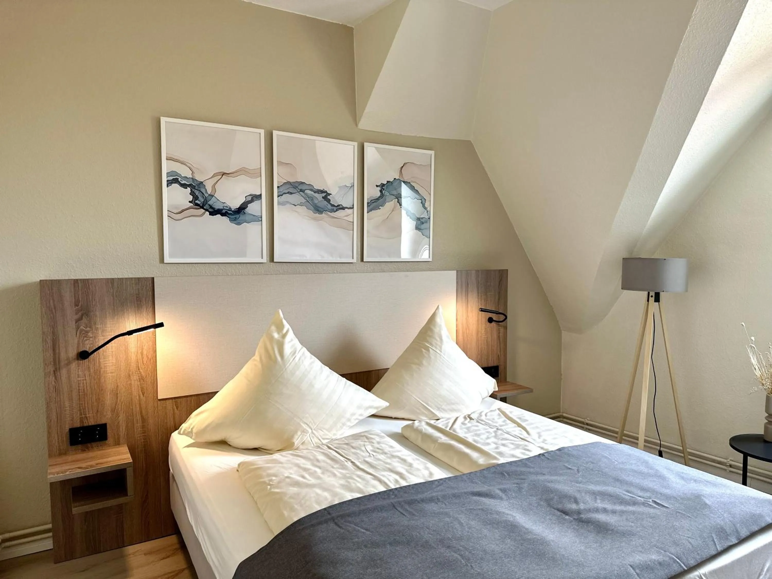 Bedroom, Bed in City Hotel Hameln