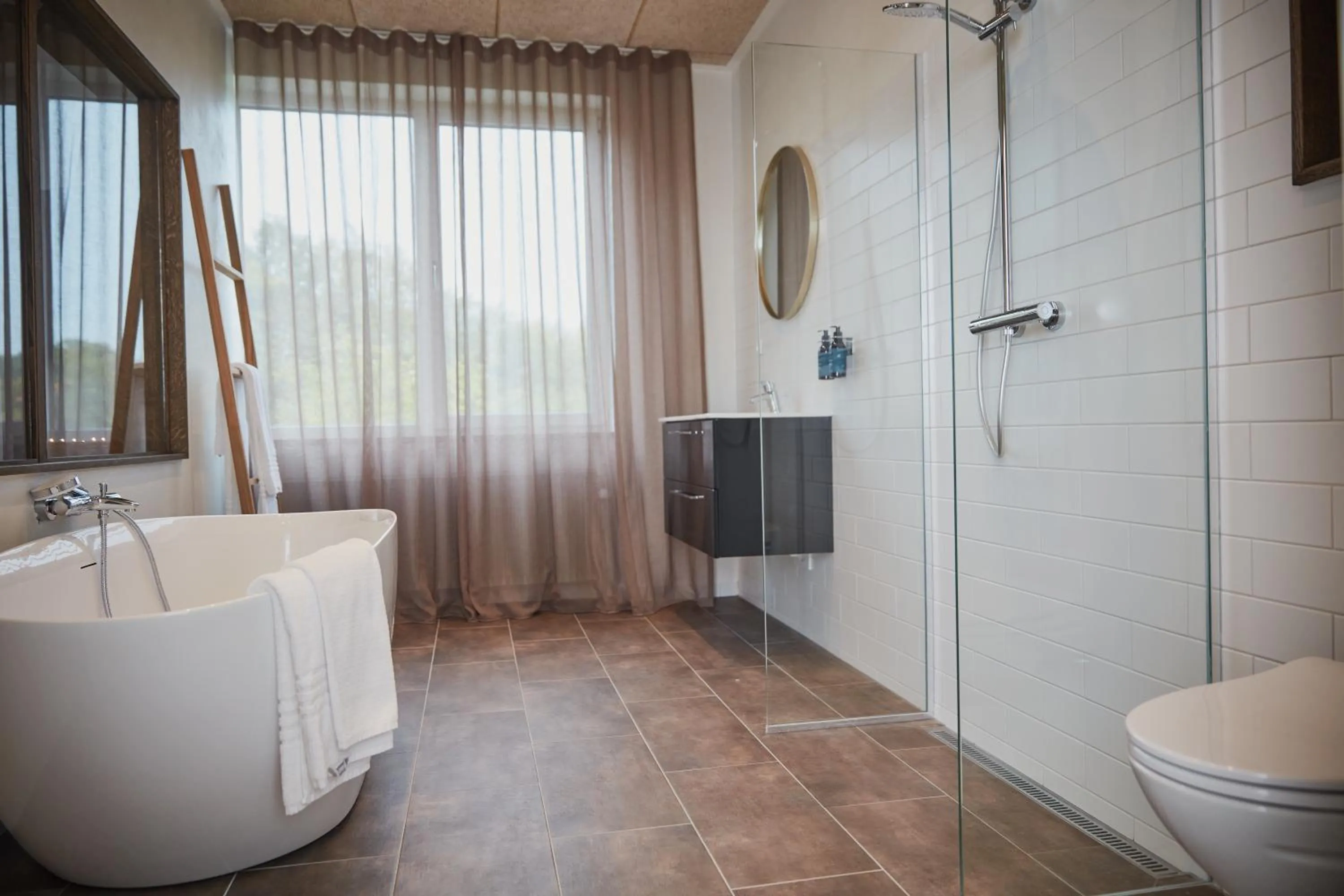 Bathroom in Benniksgaard Hotel