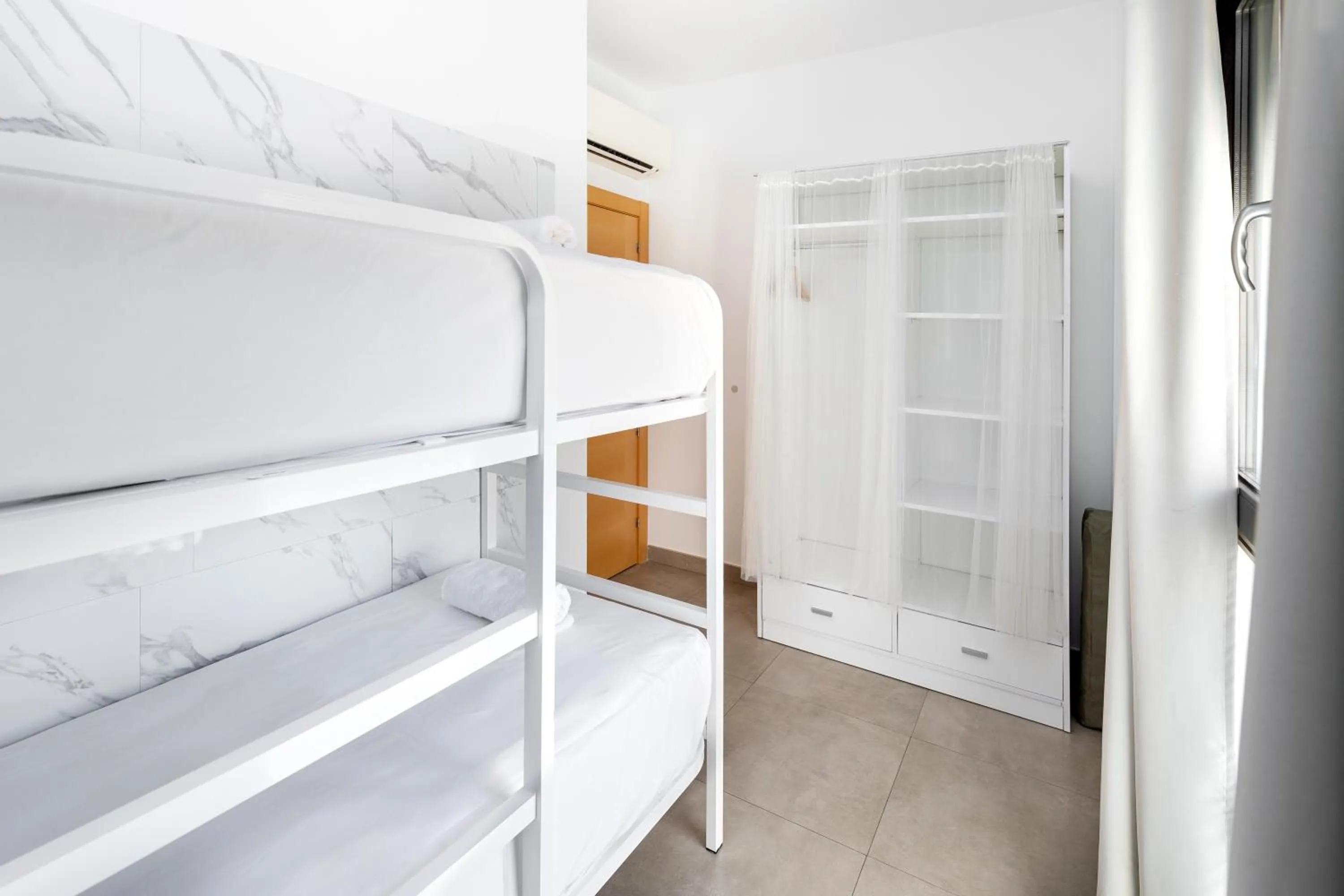 Bed in Nest Flats Granada