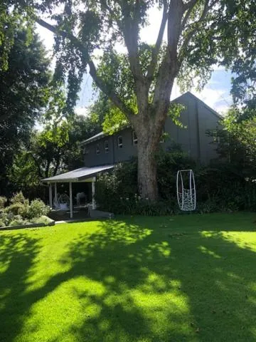 Stirling Legacy House BnB