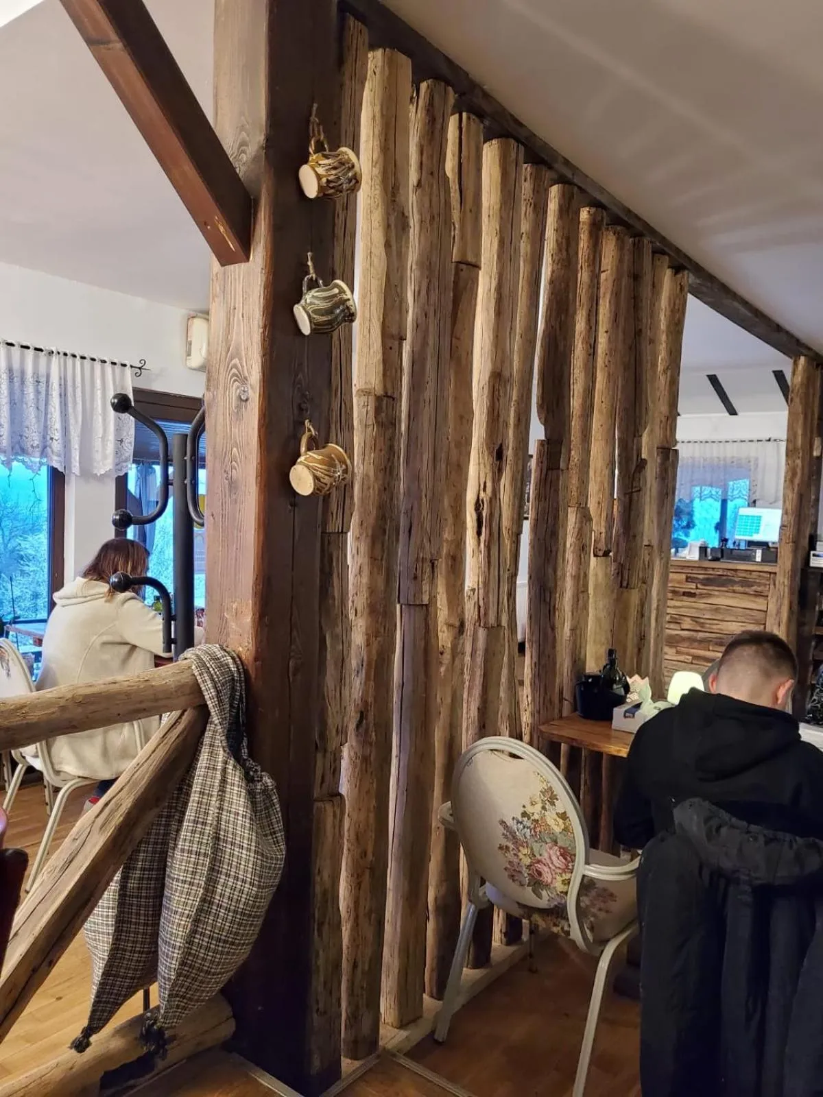 Restaurant/places to eat in Hanu lu Mos Opinca