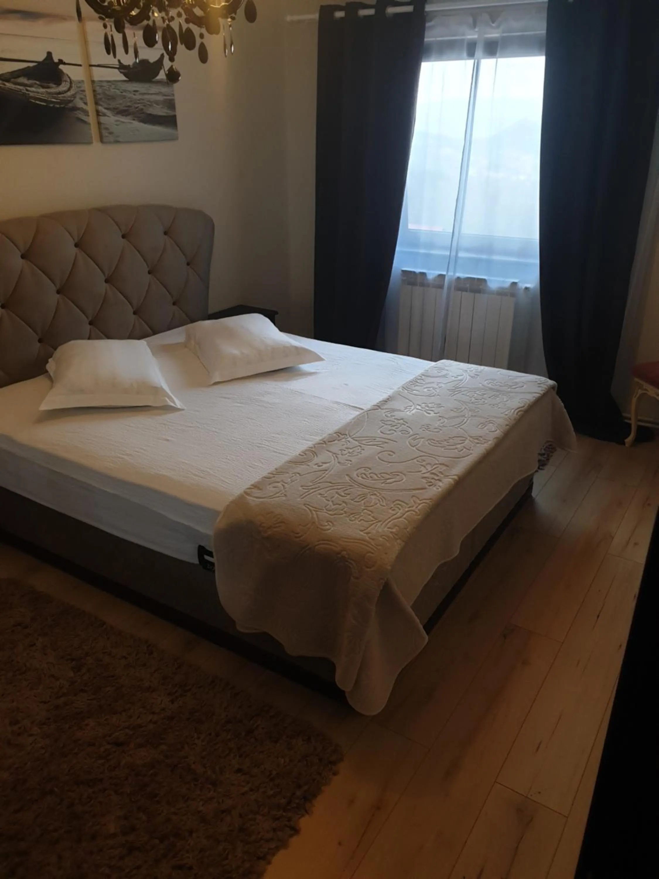 Bed in Hanu lu Mos Opinca