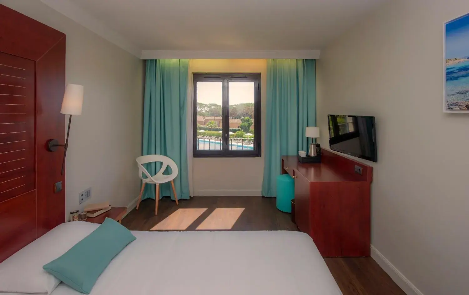 Bedroom, Bed in Hôtel Les Jardins De Sainte-Maxime Bedroom, Bed in Hôtel Les Jardins De Sainte-Maxime