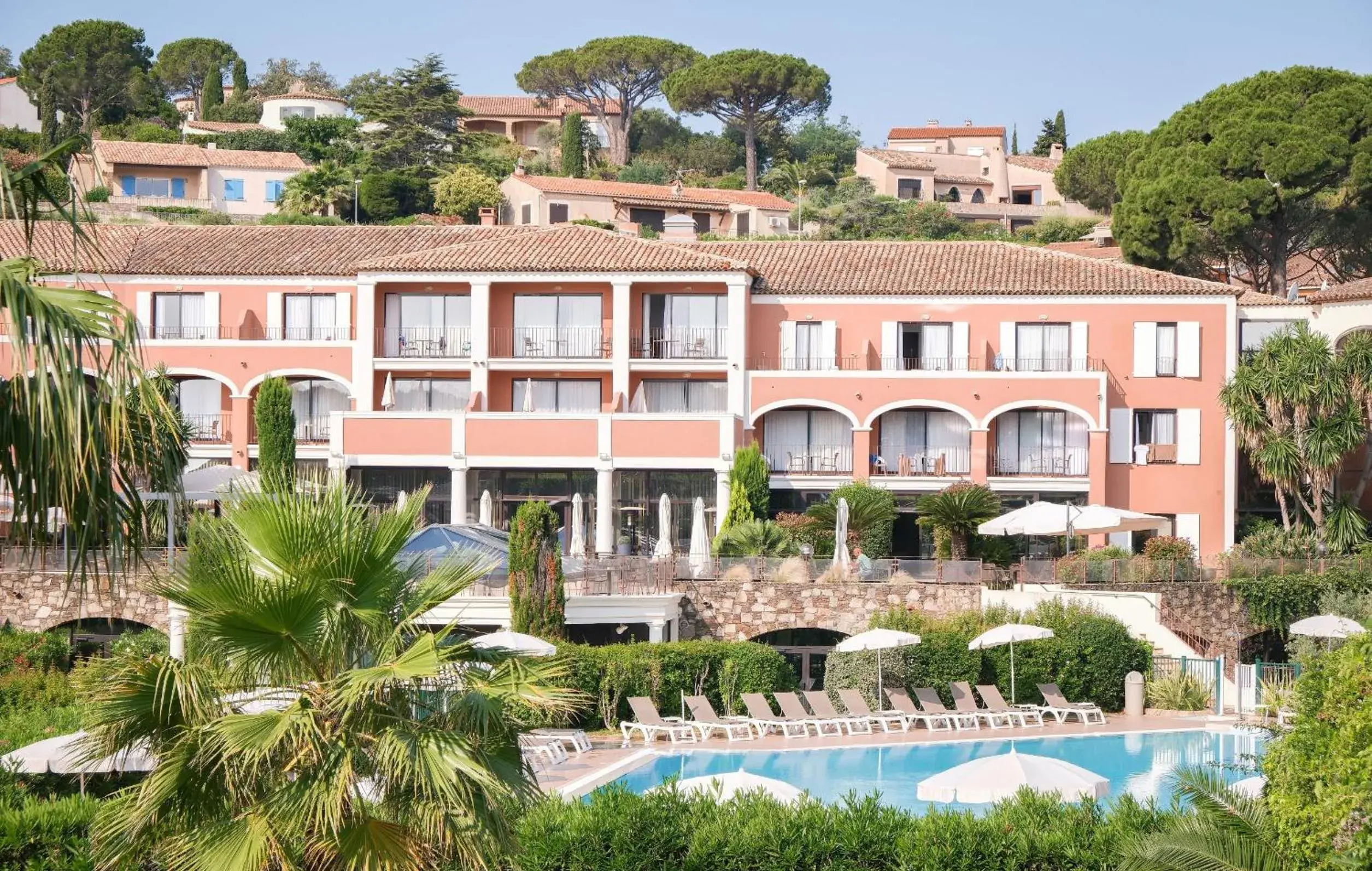 Property building in Hôtel Les Jardins De Sainte-Maxime Property building in Hôtel Les Jardins De Sainte-Maxime