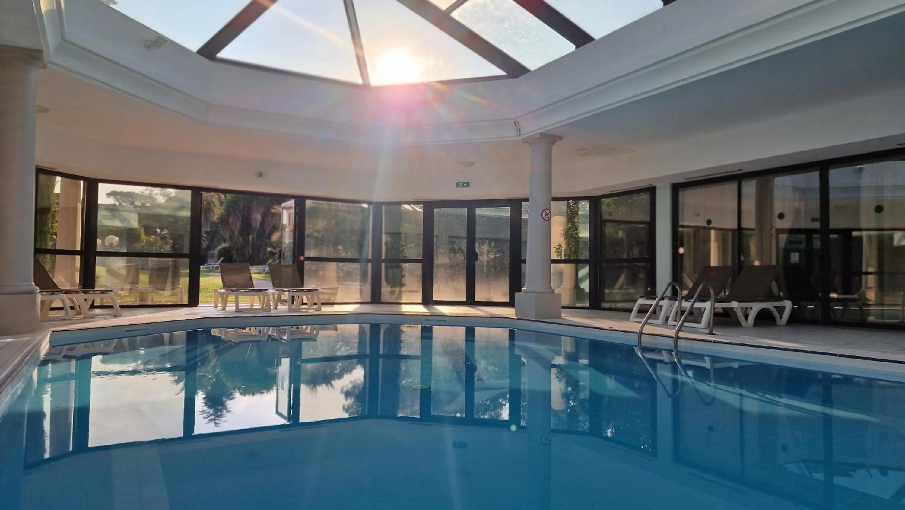 Swimming pool in Hôtel Les Jardins De Sainte-Maxime