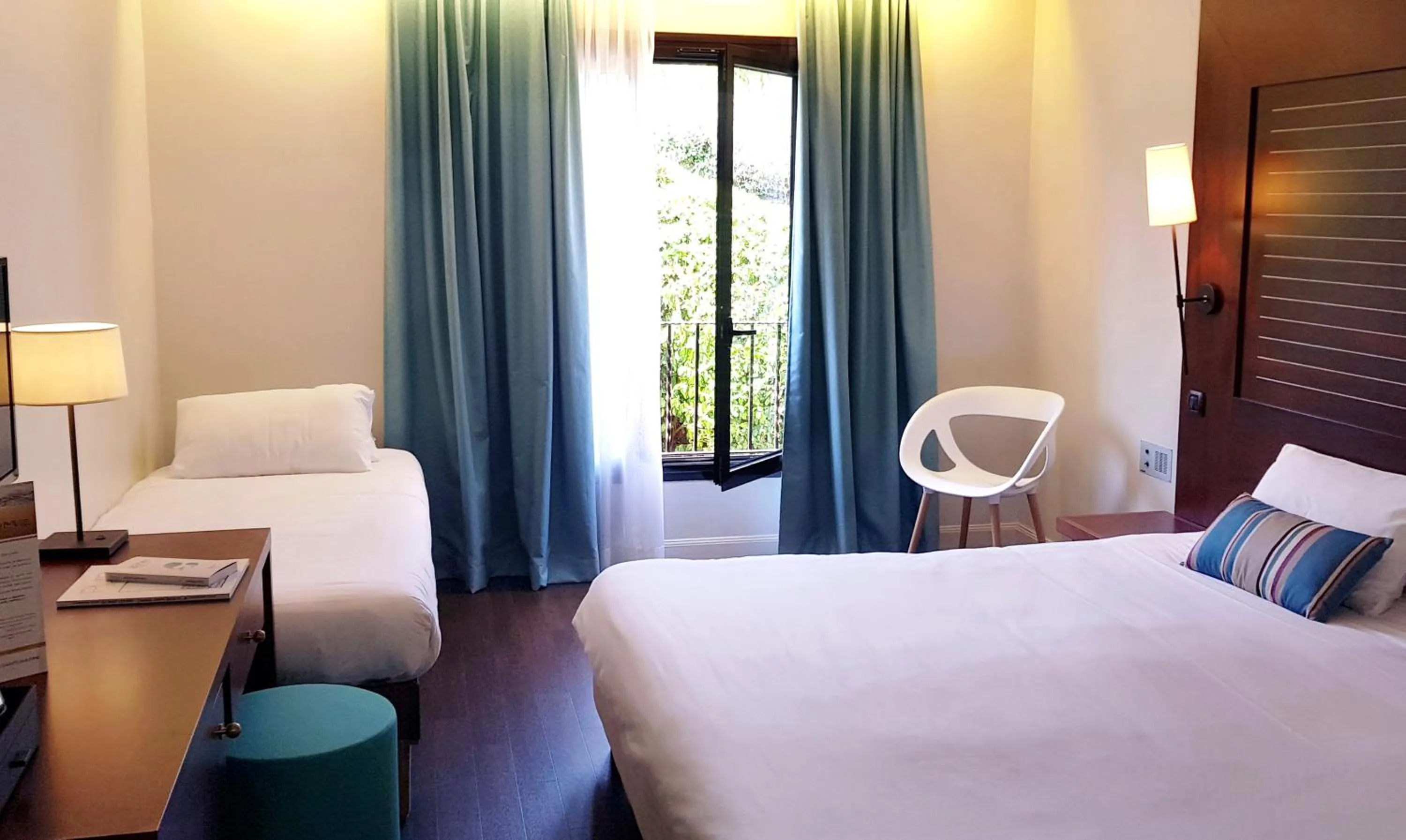 Mountain view, Bed in Hôtel Les Jardins De Sainte-Maxime