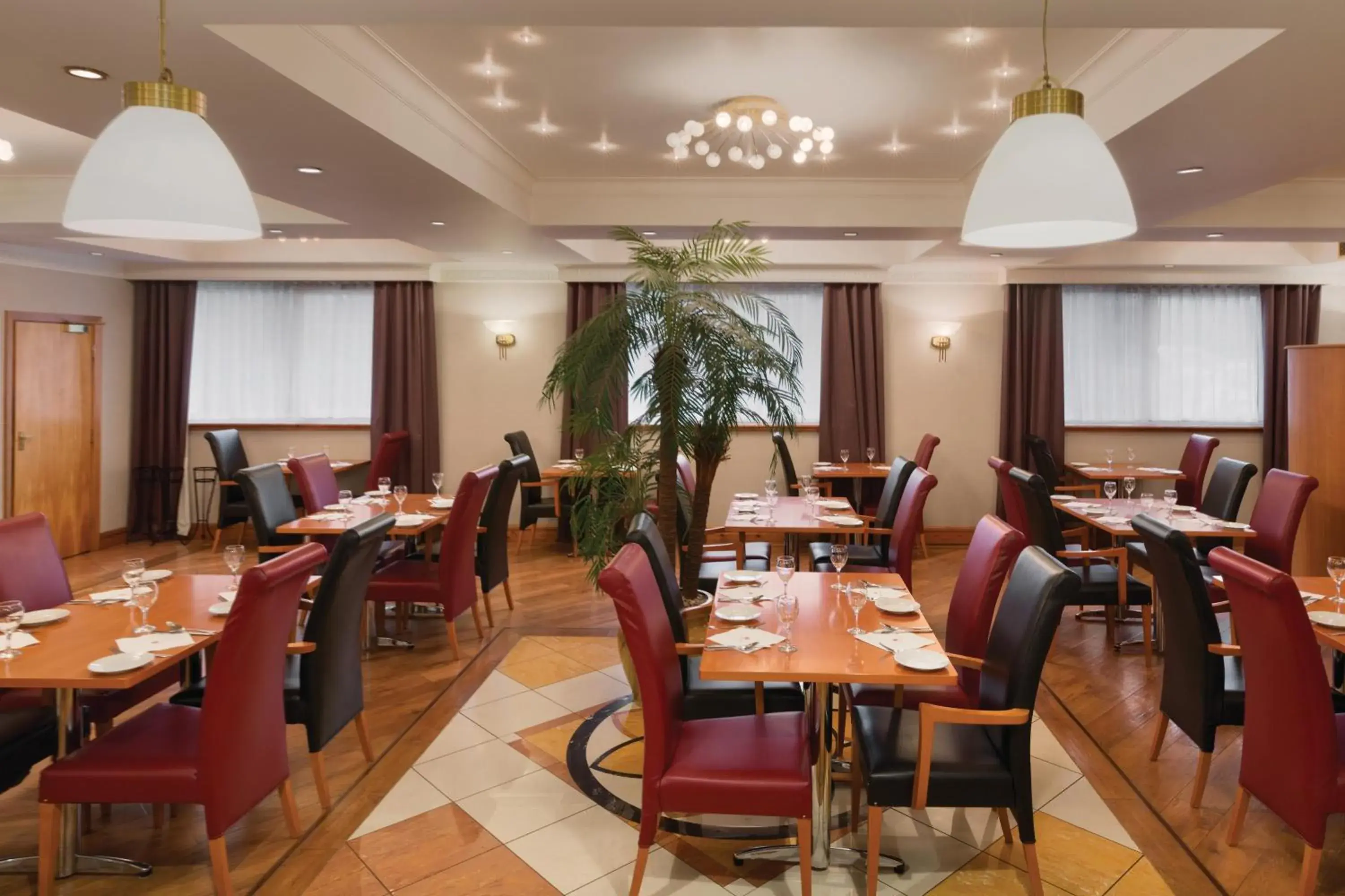Restaurant/places to eat in Savera Hotel South Ruislip Restaurant/places to eat in Savera Hotel South Ruislip
