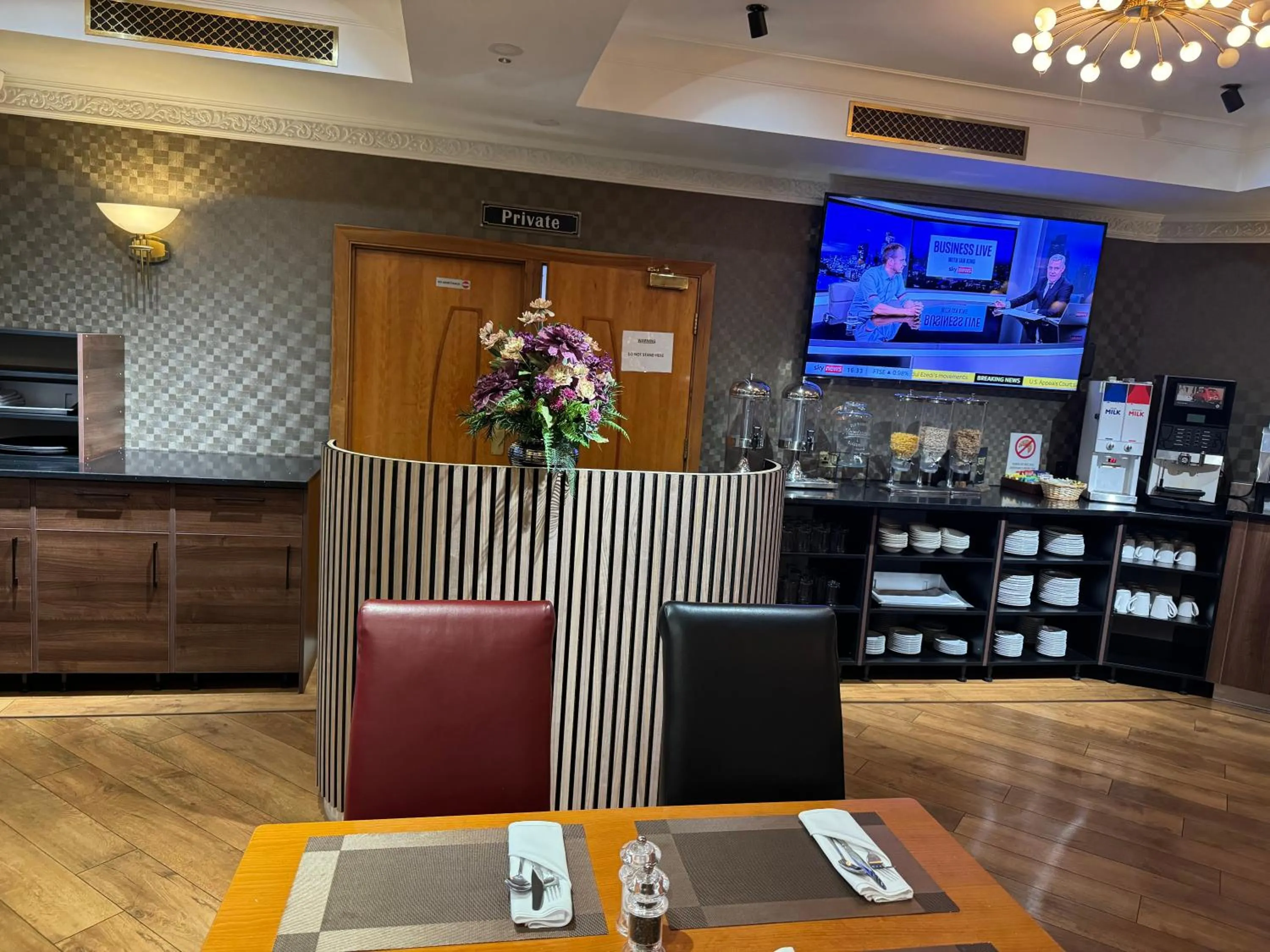 Restaurant/places to eat in Savera Hotel South Ruislip
