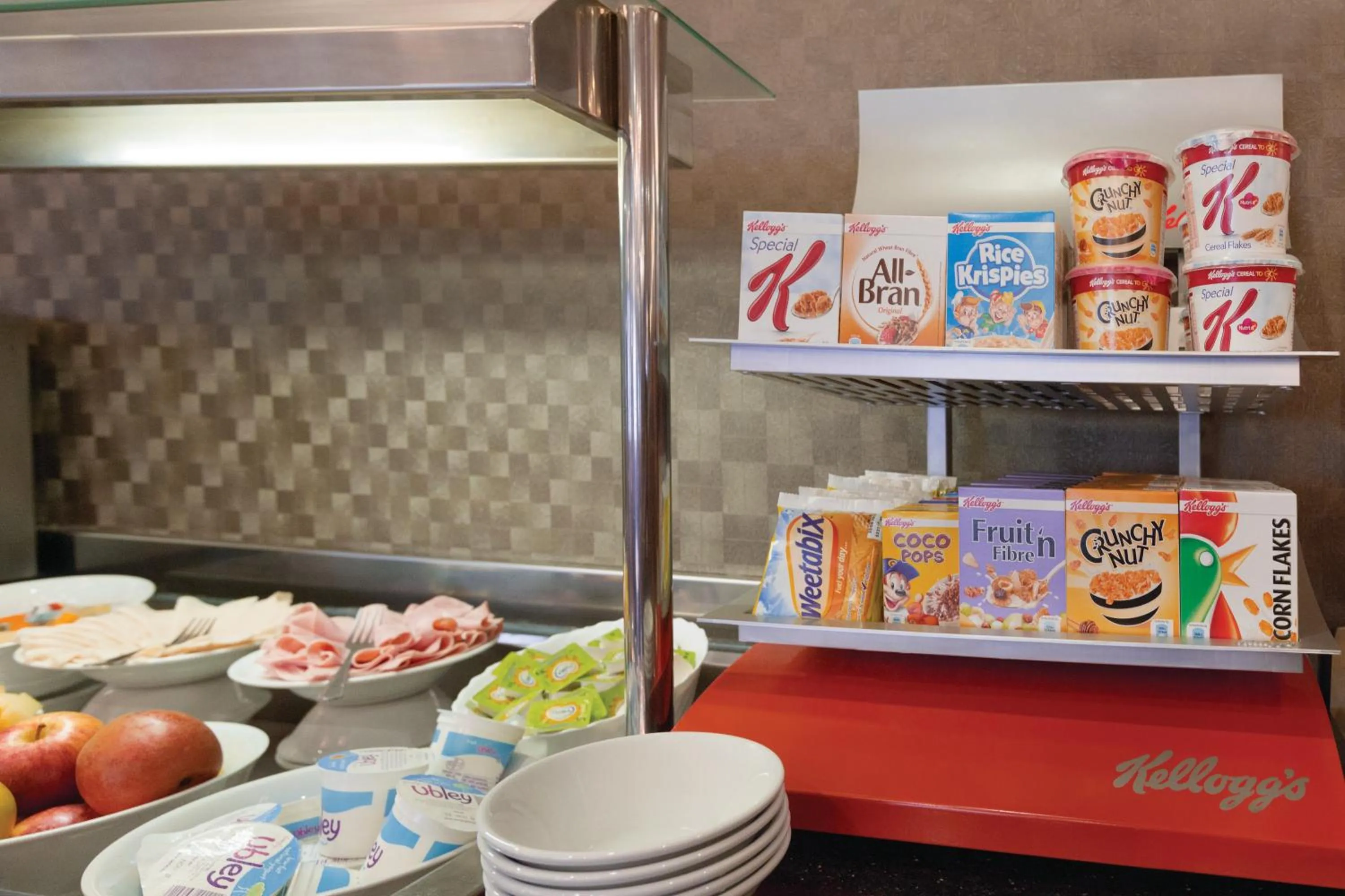 Restaurant/places to eat in Savera Hotel South Ruislip