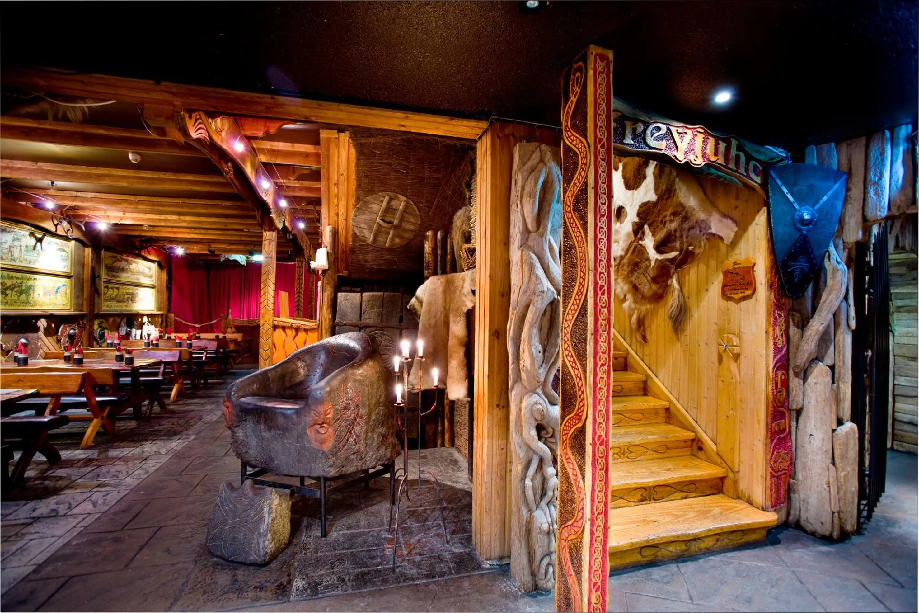 Restaurant/places to eat in Hotel Viking