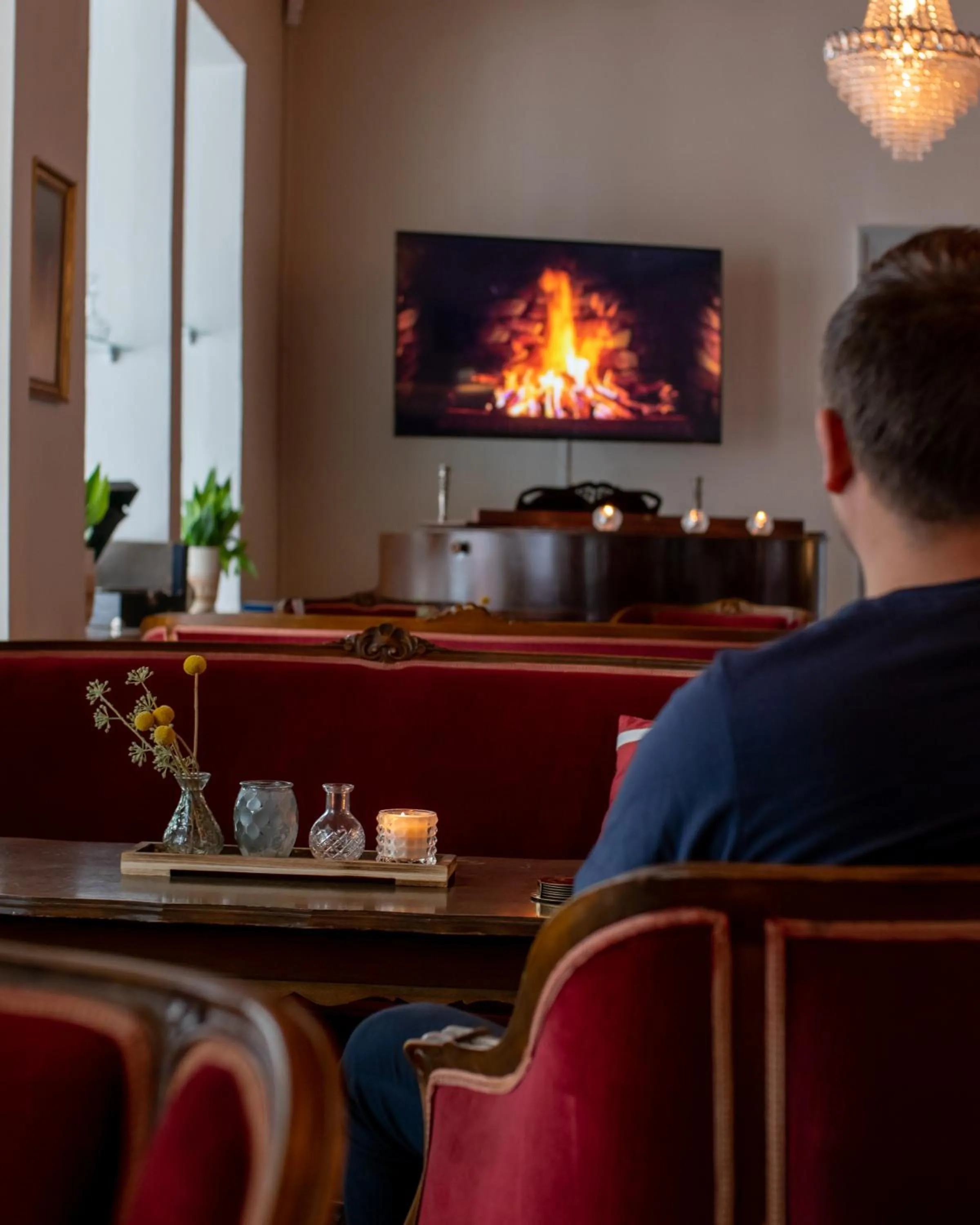 Communal lounge/ TV room in Hotel Phønix Hjørring