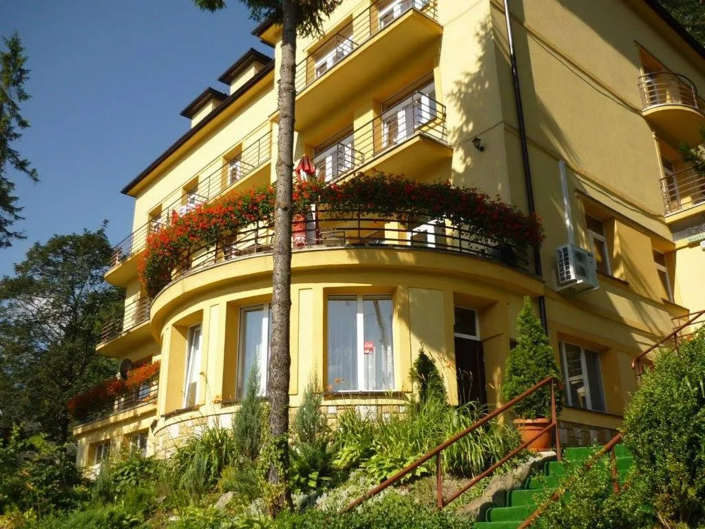 Property building in Boży Dar