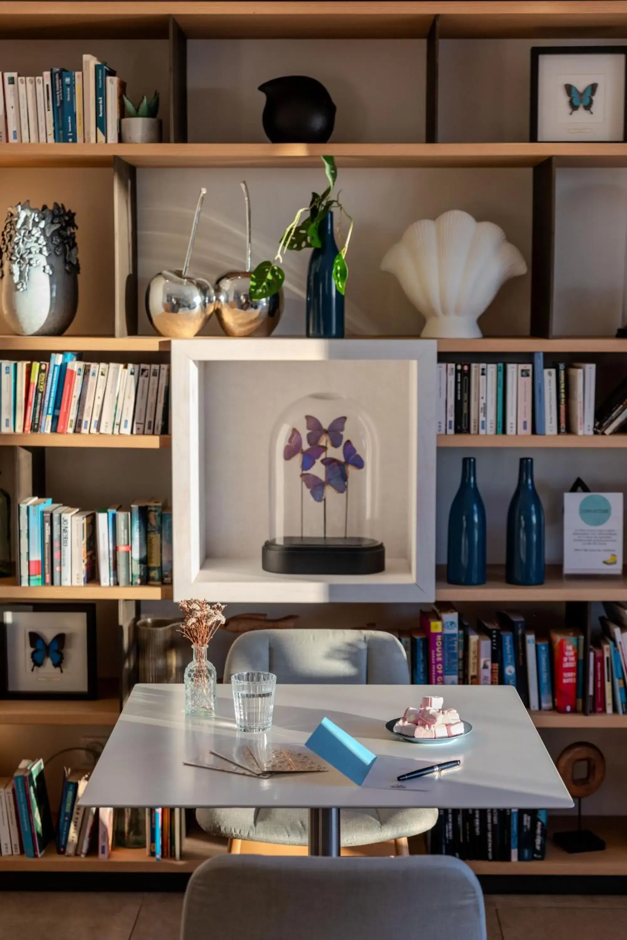 Property building in Hôtel La Villa Douce Property building in Hôtel La Villa Douce