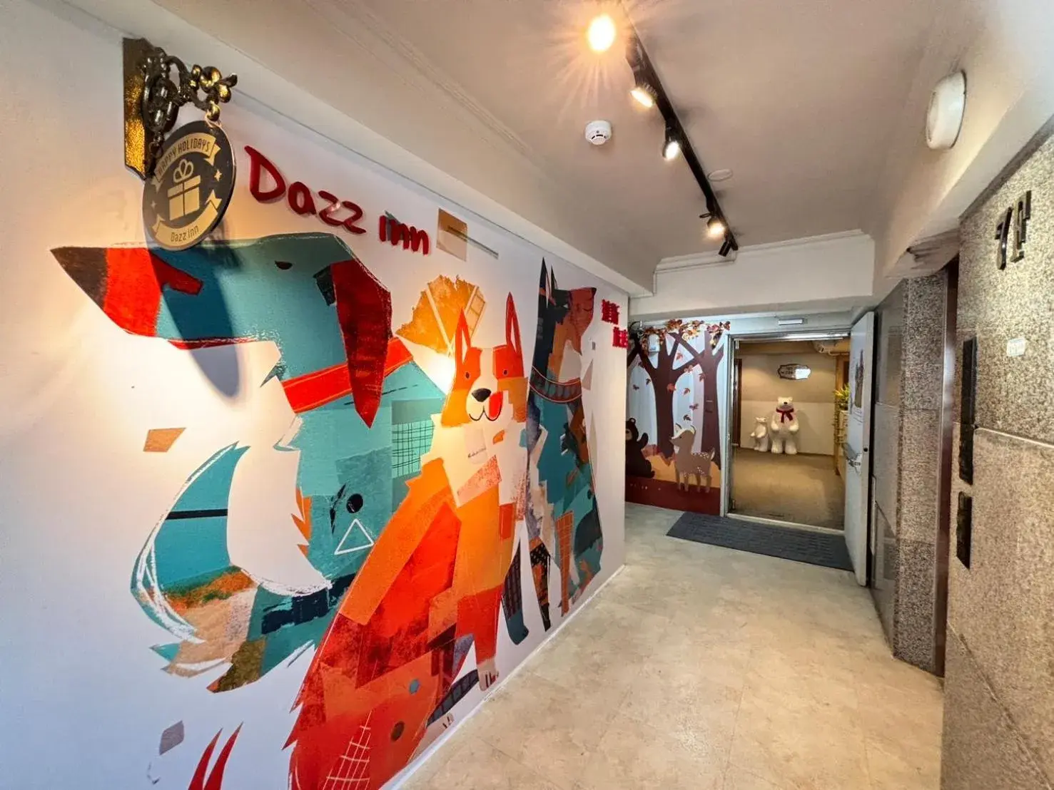 Decorative detail in Dazz Inn Decorative detail in Dazz Inn