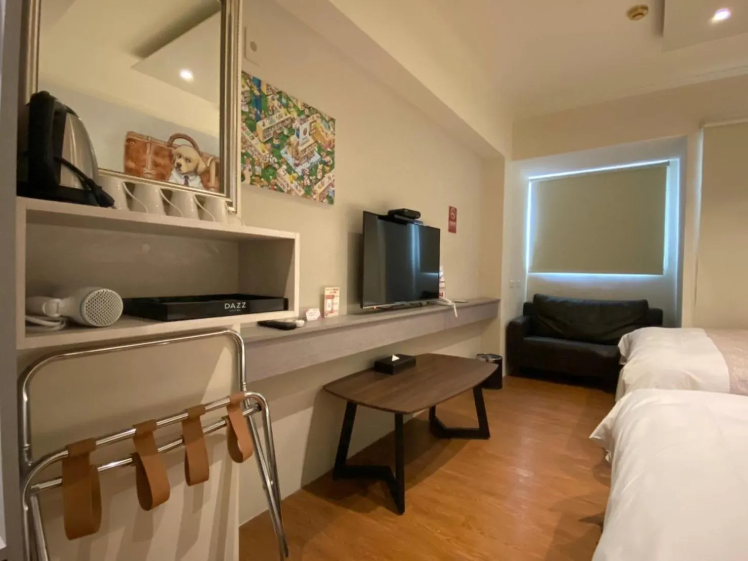 Photo of the whole room, Bed in Dazz Inn