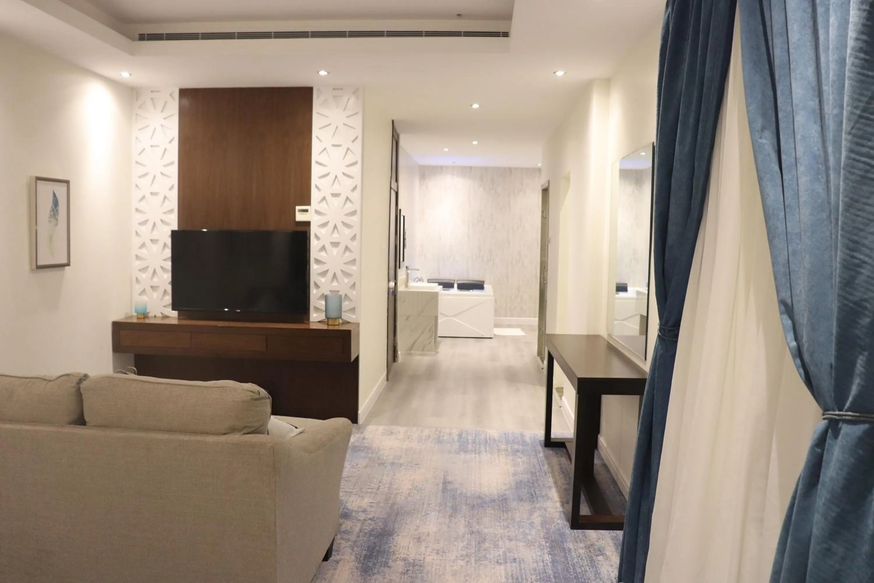 Thwary Hotel Suites