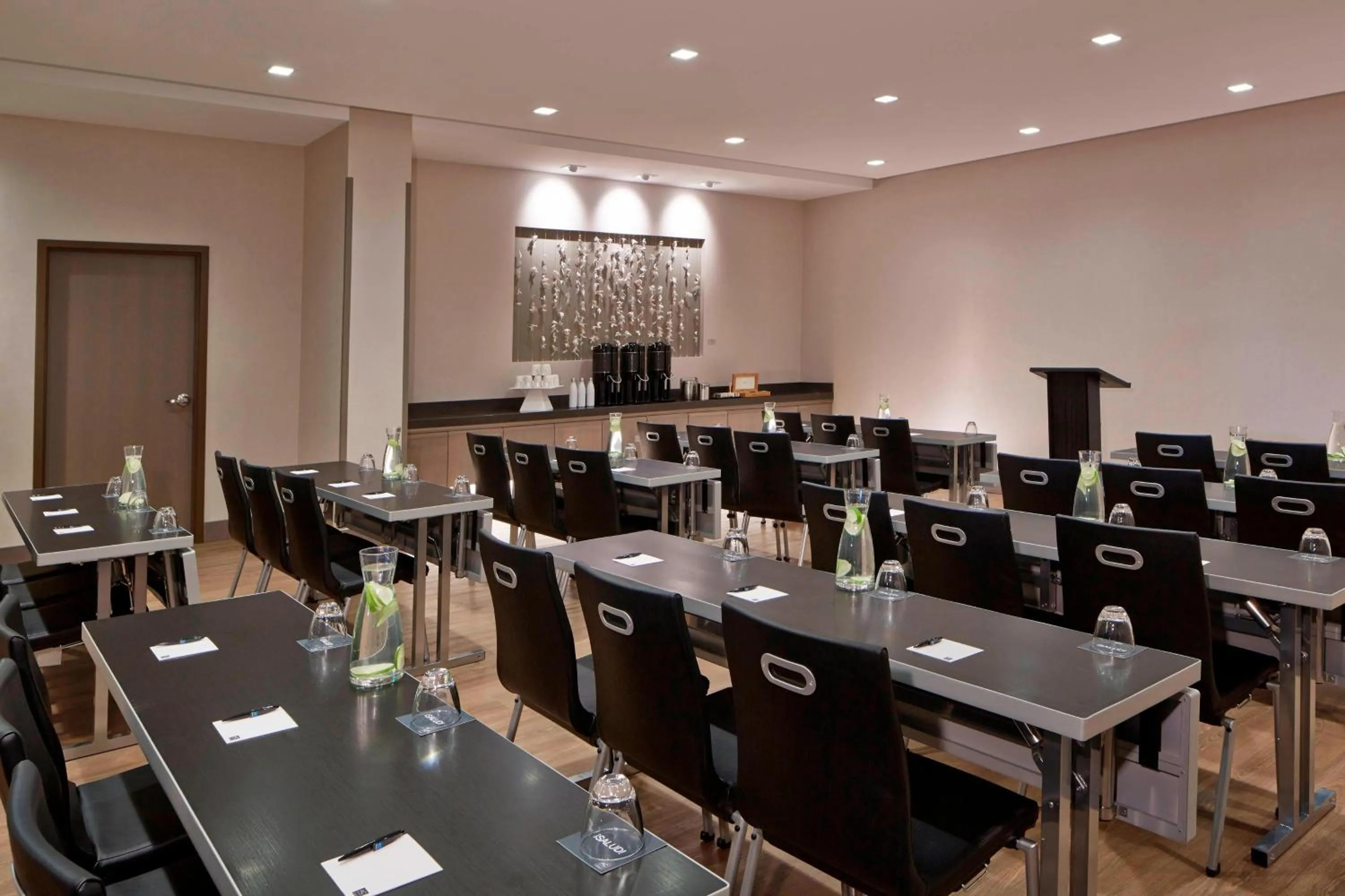 Meeting/conference room in AC Hotel by Marriott Seattle Bellevue/Downtown