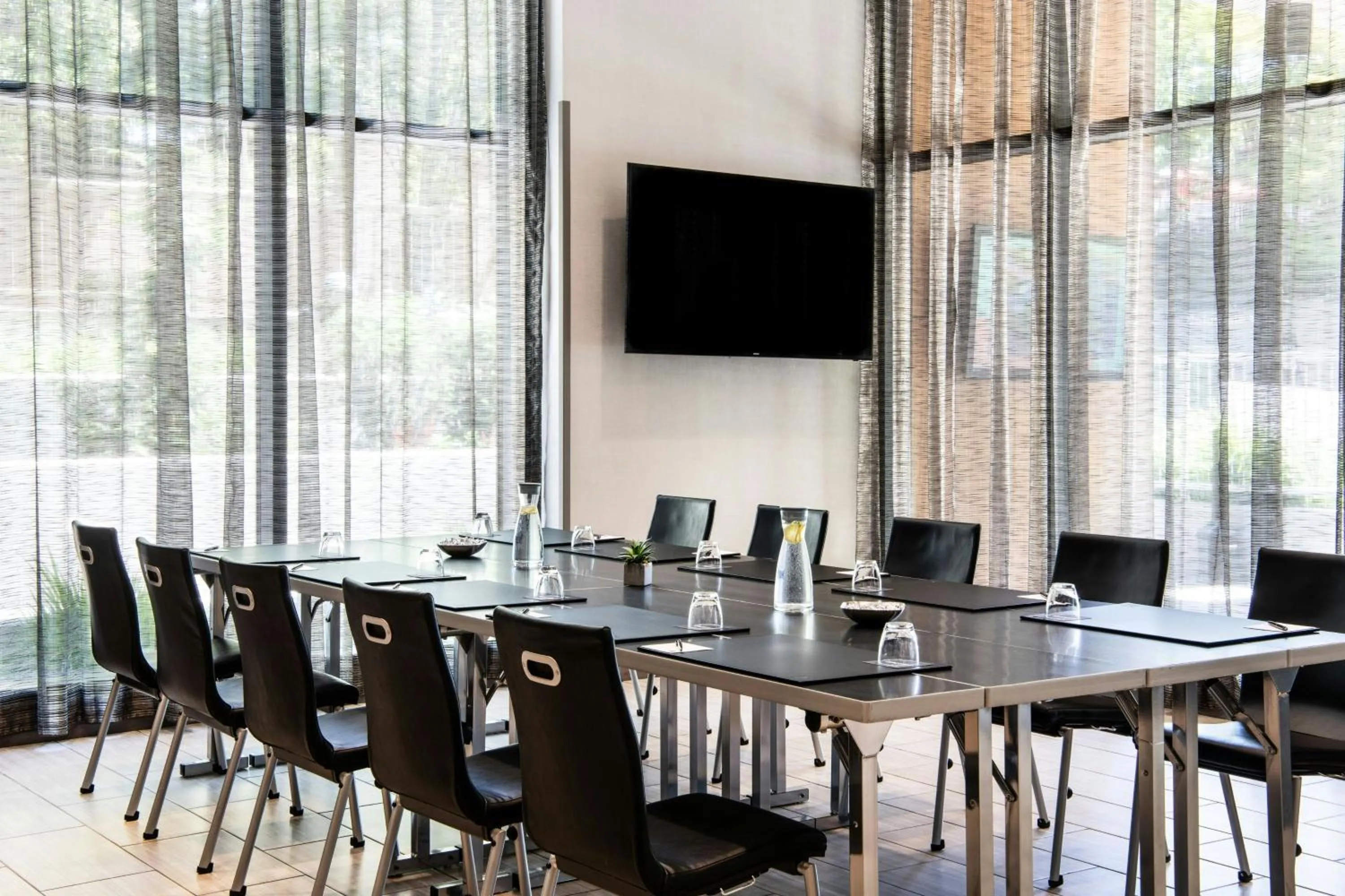 Meeting/conference room in AC Hotel by Marriott Seattle Bellevue/Downtown