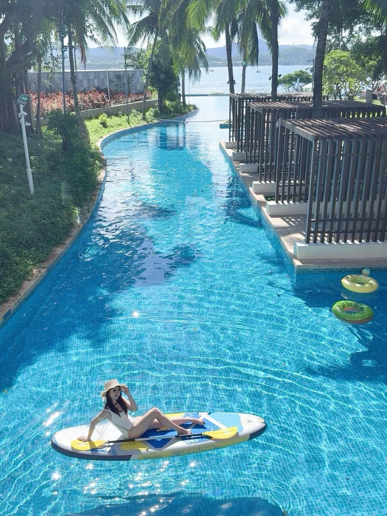 Swimming pool in The Shanhaitian Resort Sanya, Autograph Collection