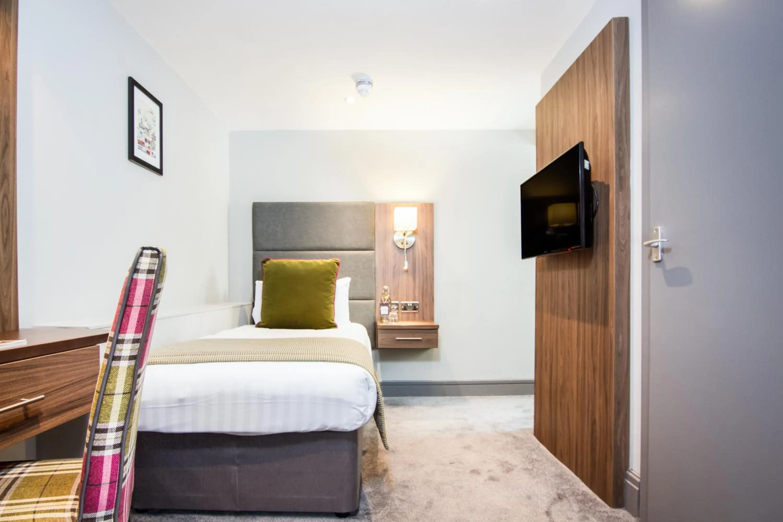 Spring, Bed in The Yorkshire