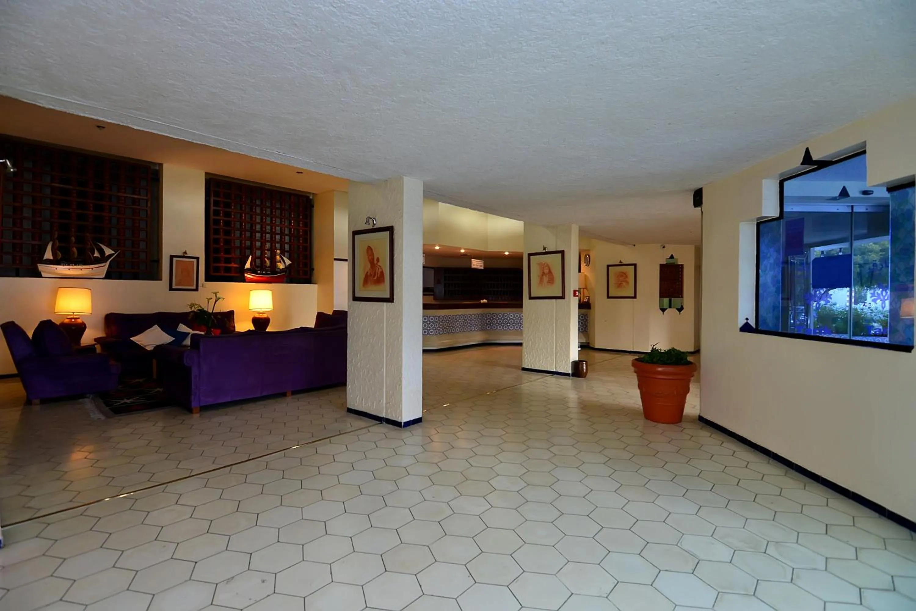 Lobby or reception in UMH Tarik Hotel