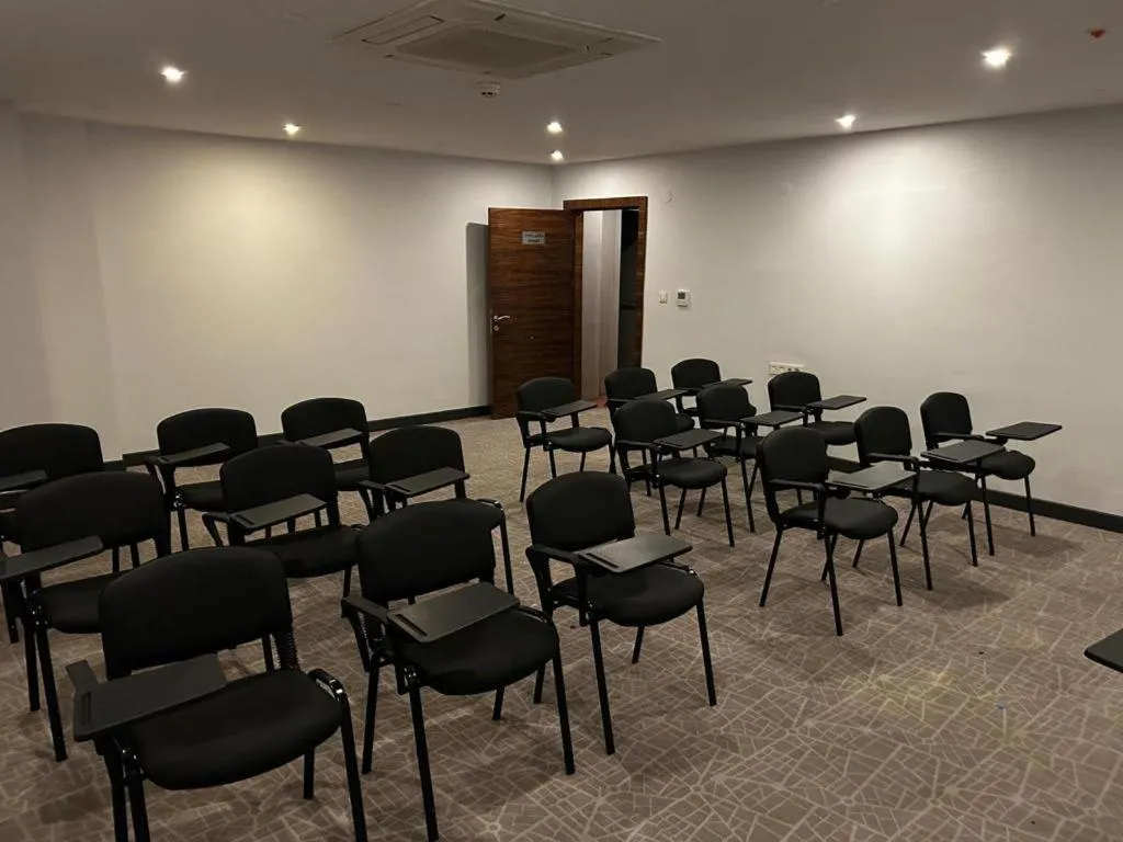 Meeting/conference room in Reikartz 2017