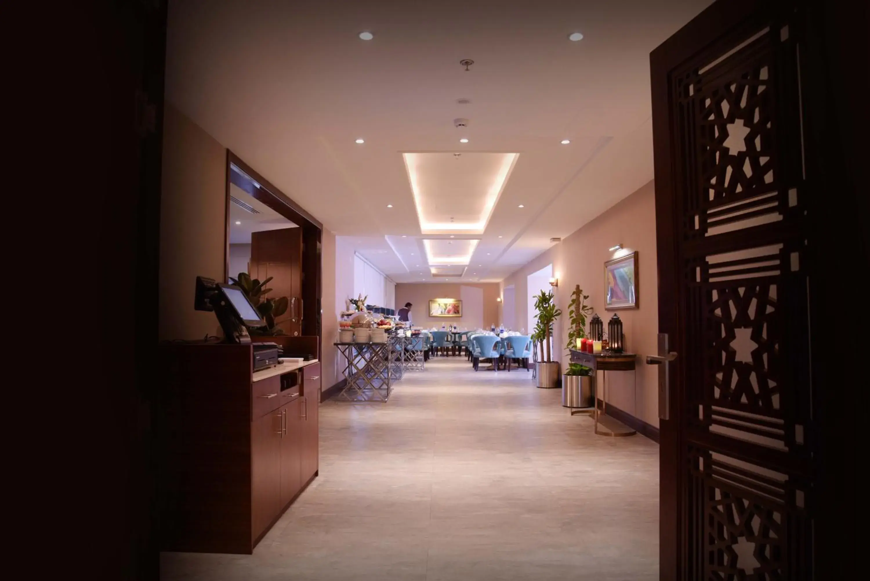 Restaurant/places to eat in Warwick Al Khobar Restaurant/places to eat in Warwick Al Khobar