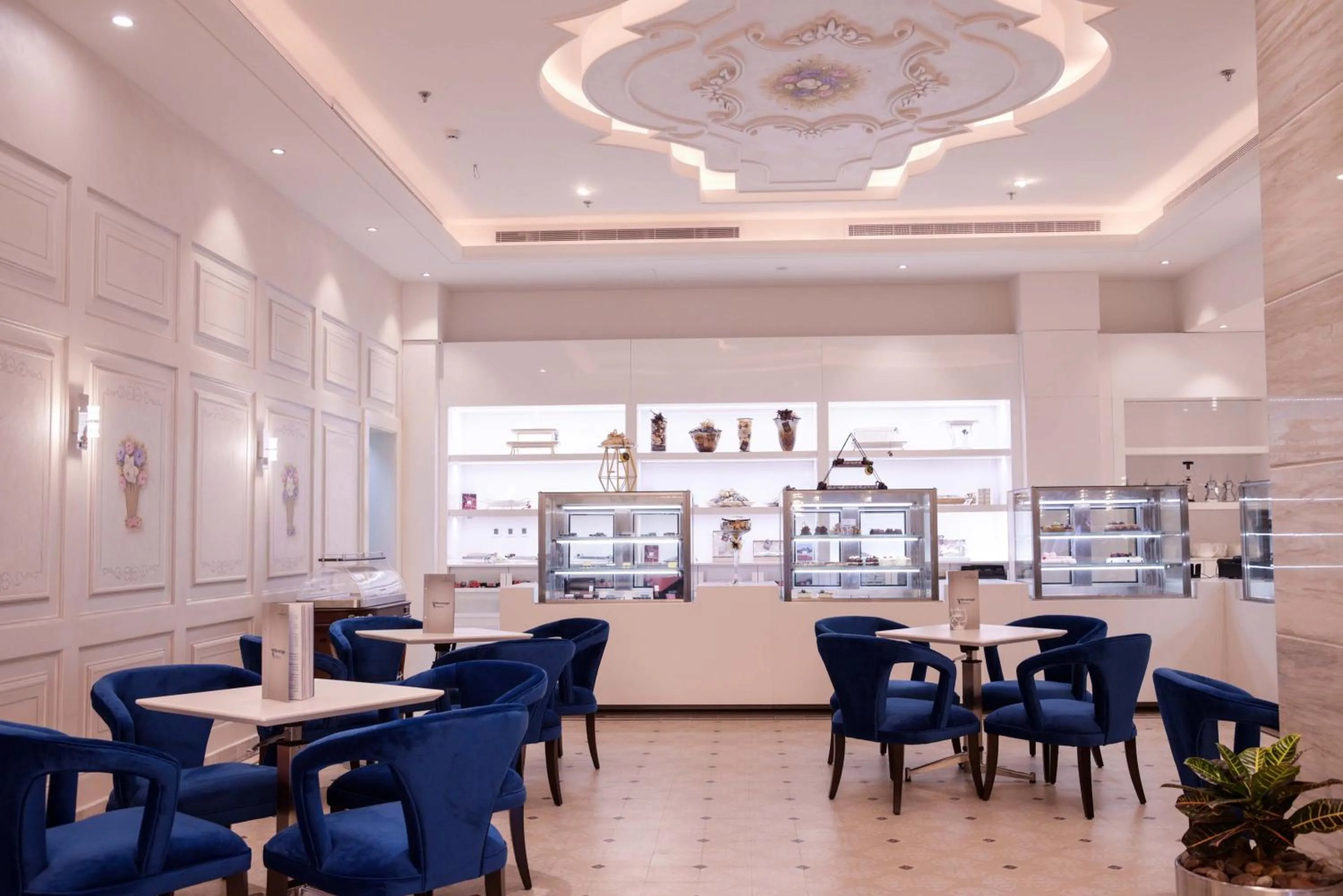 Food and drinks in Warwick Al Khobar