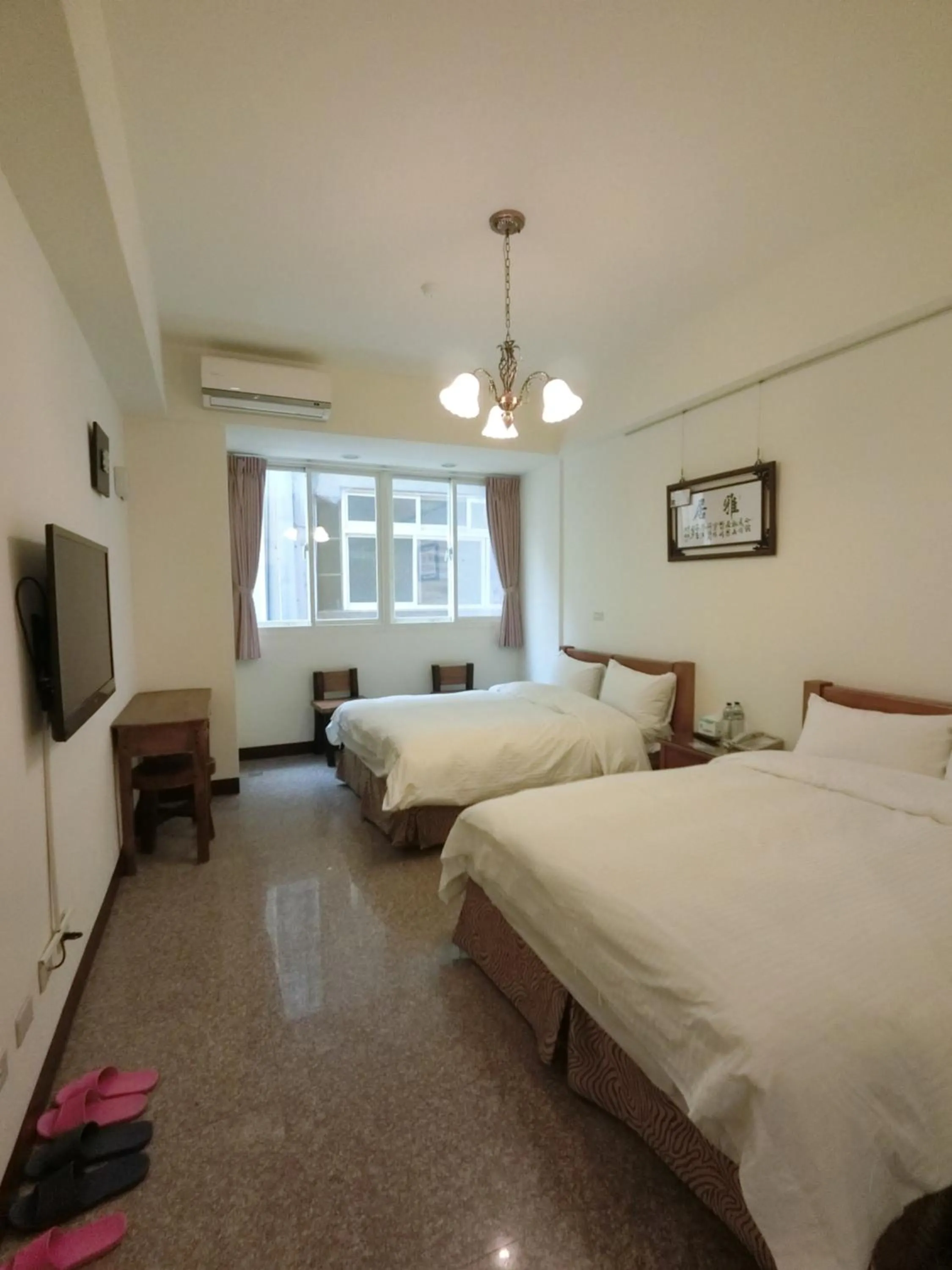 bunk bed, Bed in Long Zhi Yue Hotel