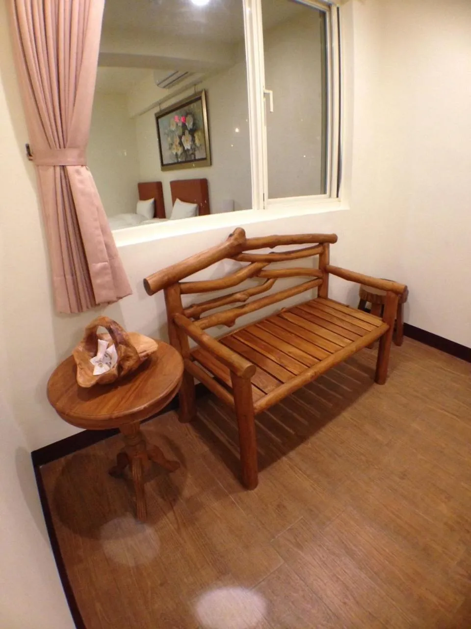 Long Zhi Yue Hotel