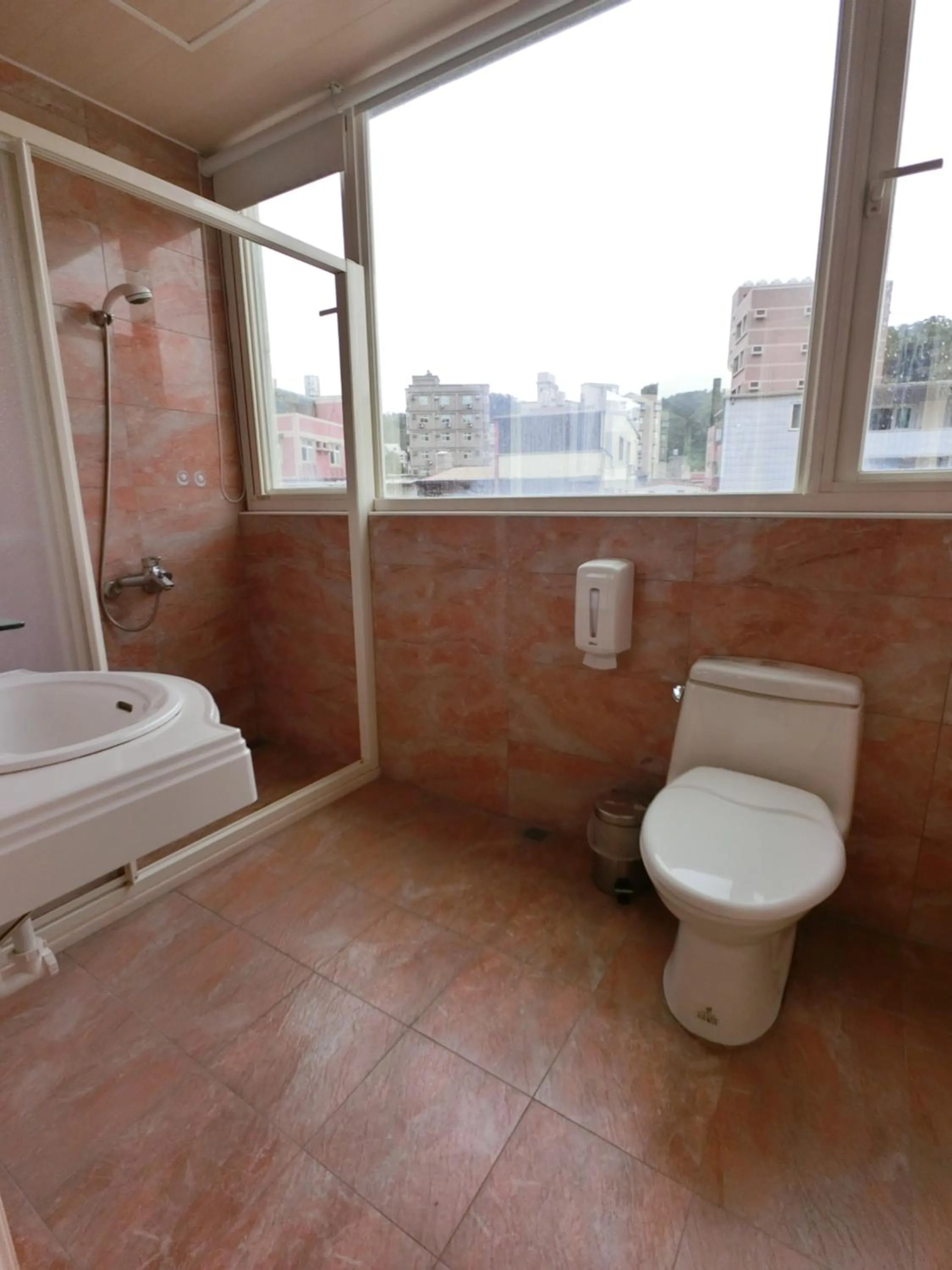 Long Zhi Yue Hotel