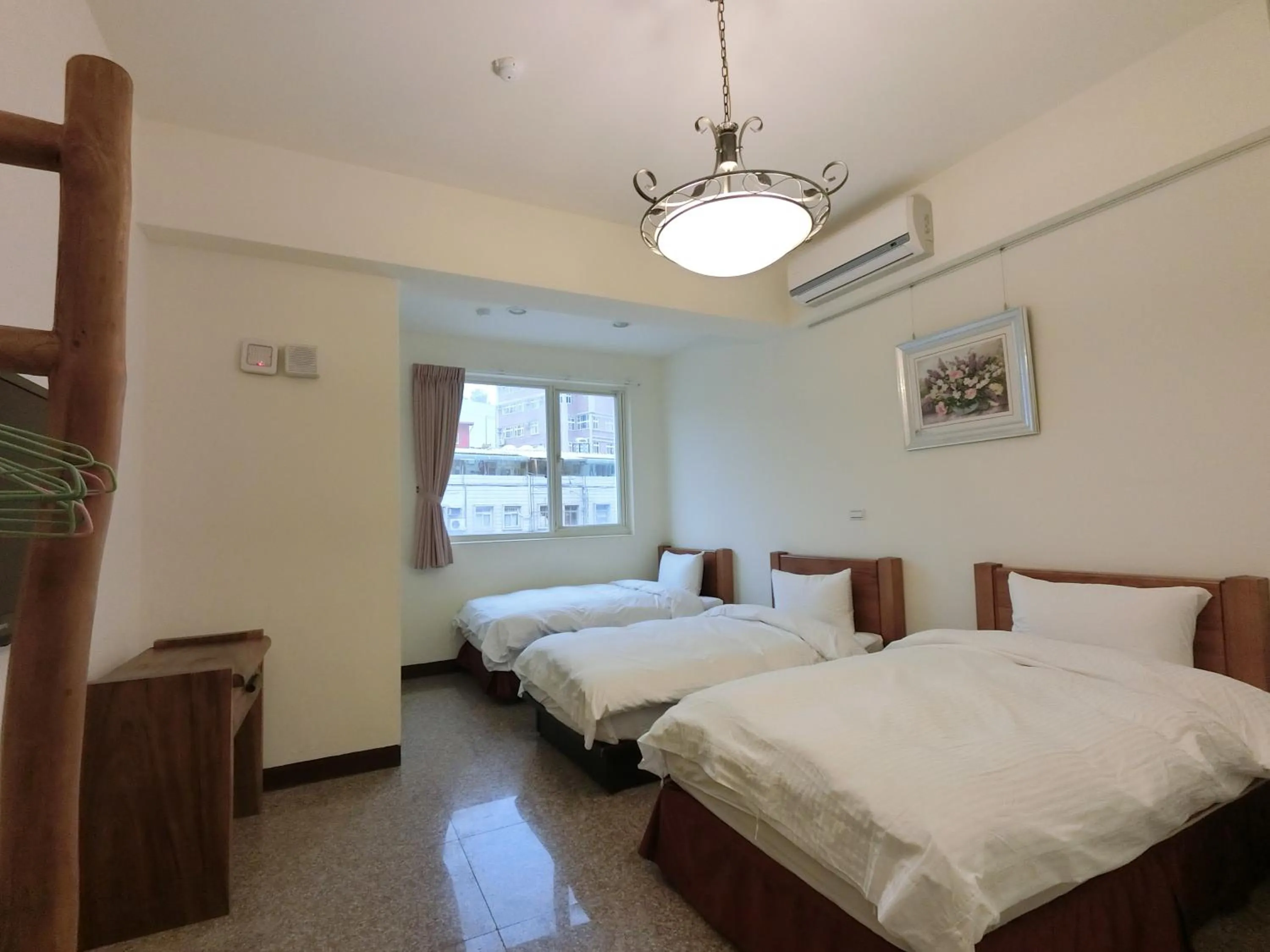 bunk bed, Bed in Long Zhi Yue Hotel
