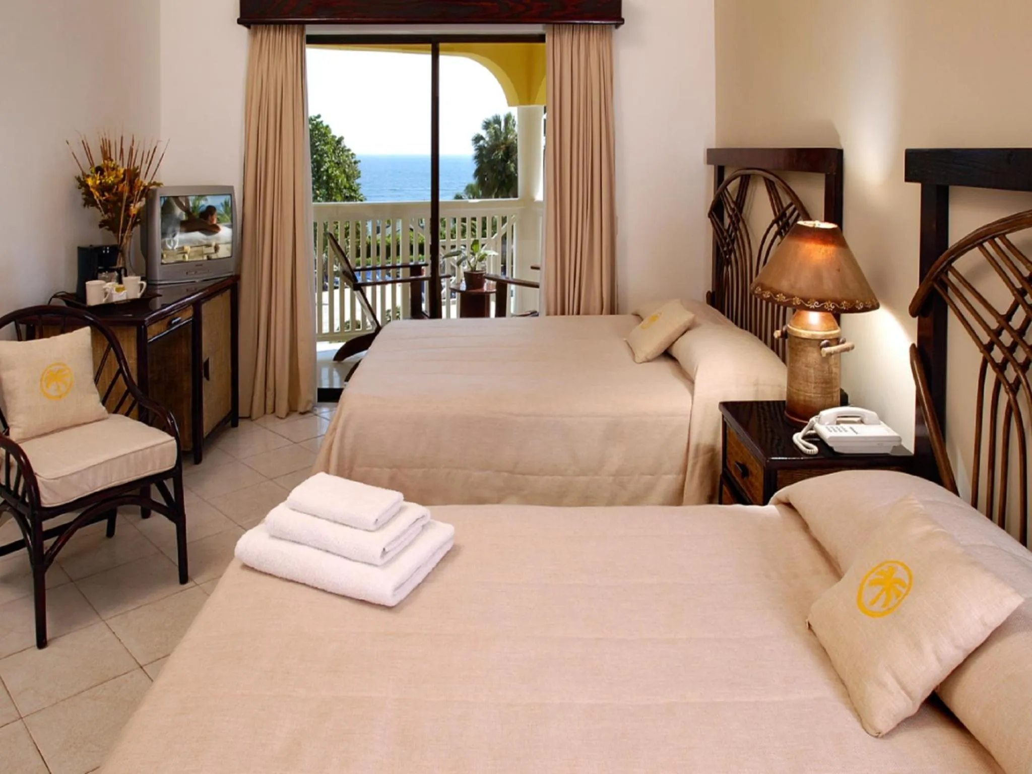 Bed in Lifestyle Tropical Beach Resort & Spa All Inclusive