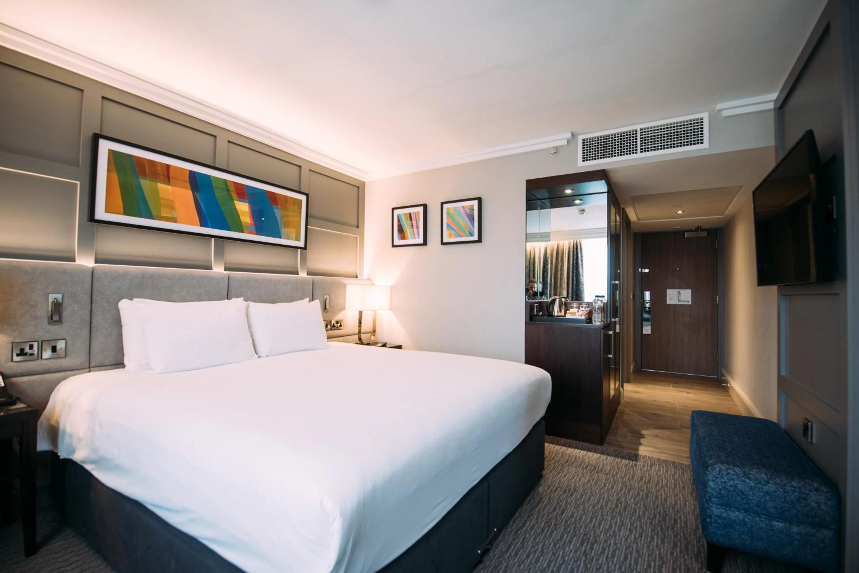 Bedroom, Bed in Crowne Plaza - Belfast by IHG