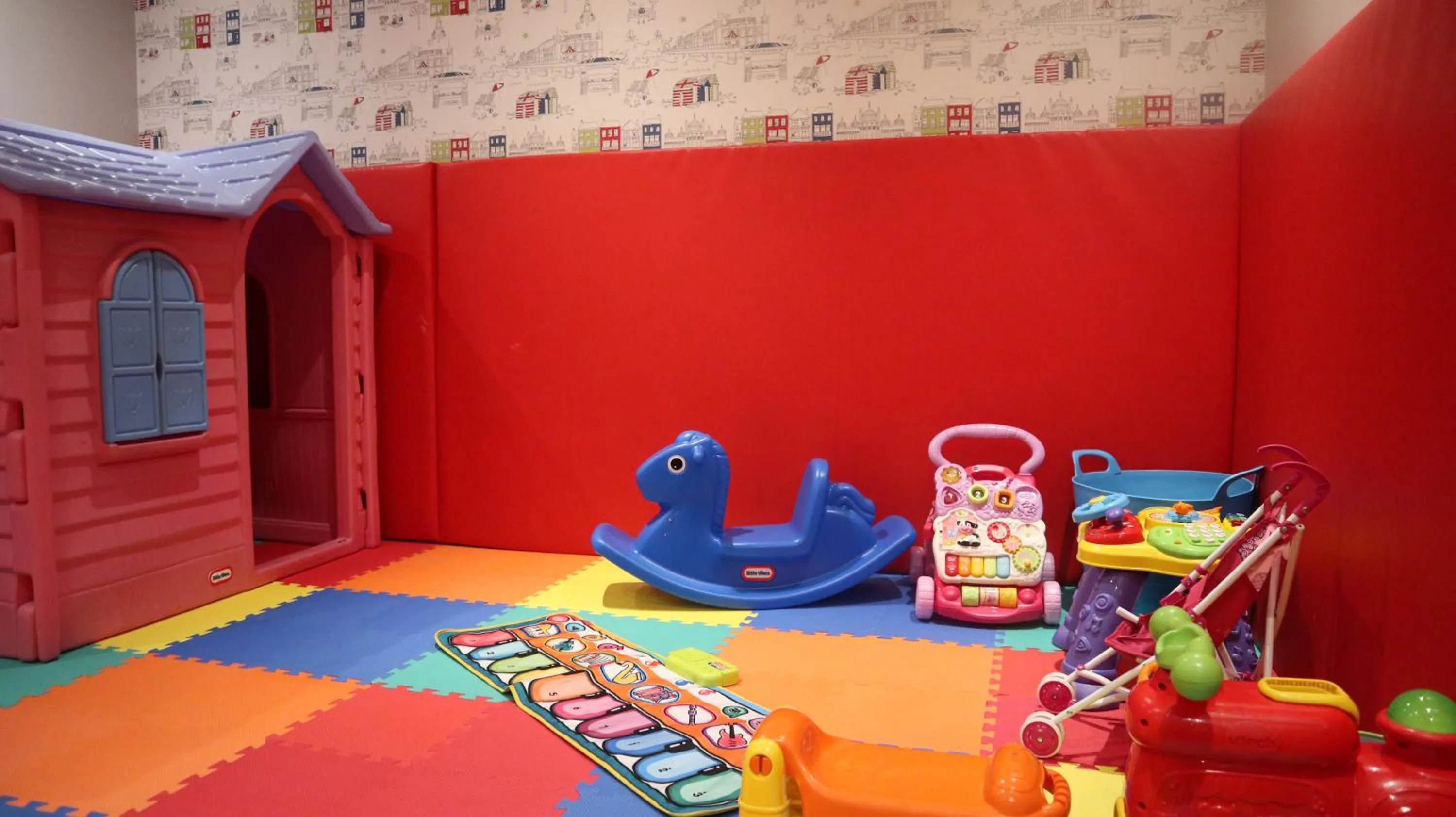 Children play ground in Crowne Plaza - Belfast by IHG