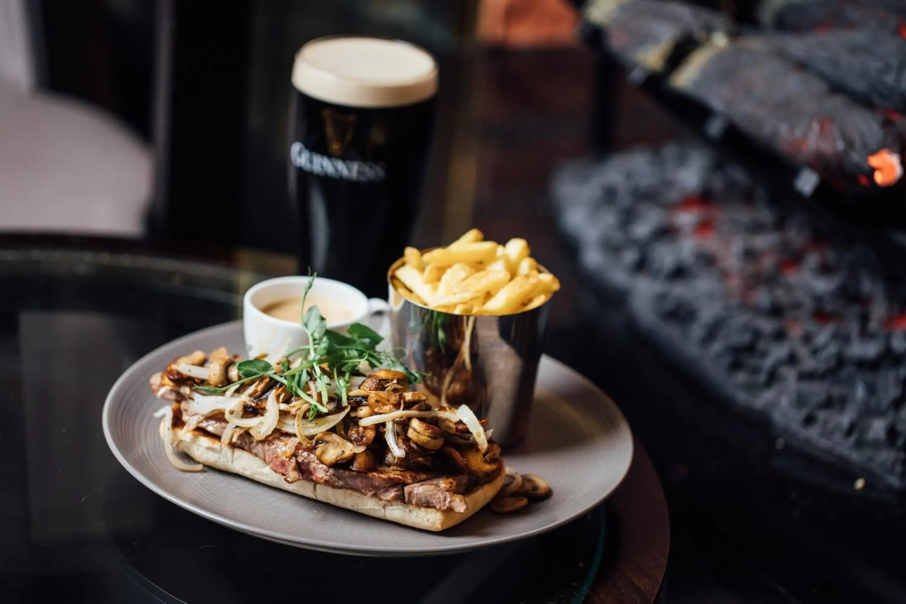 Lounge or bar in Crowne Plaza - Belfast by IHG Lounge or bar in Crowne Plaza - Belfast by IHG