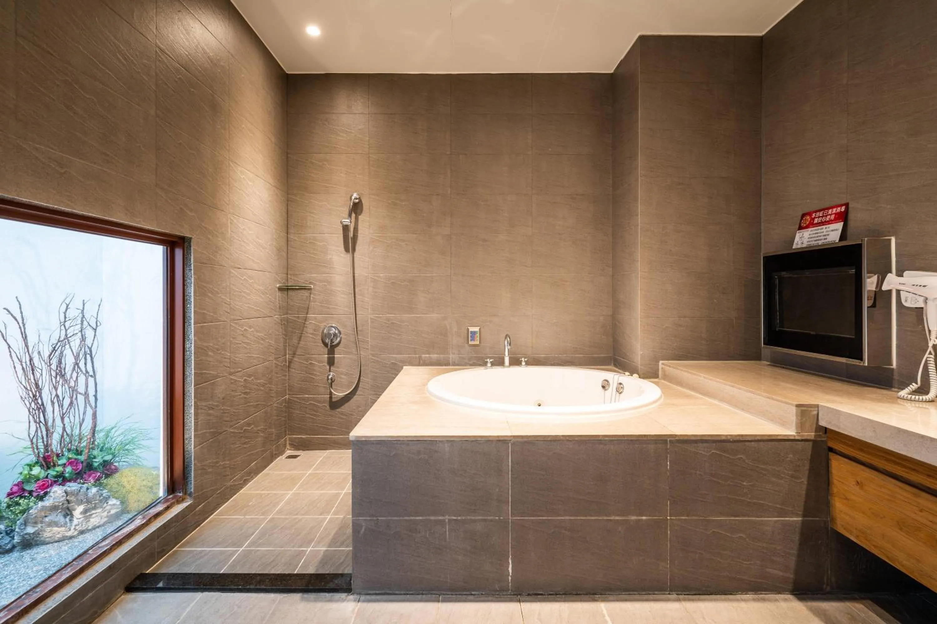 Photo of the whole room in Aquarius Motel