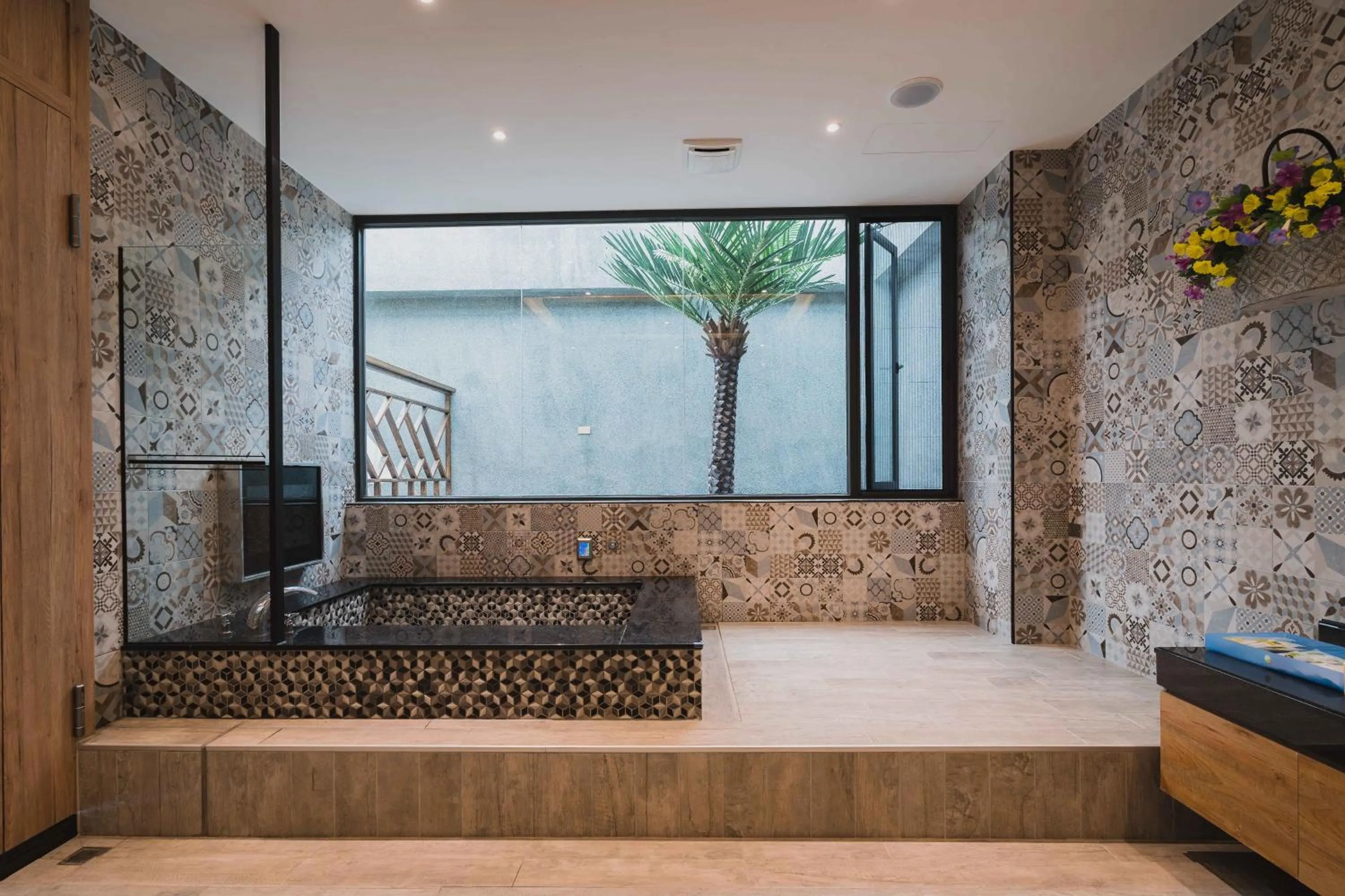 Bathroom in Aquarius Motel