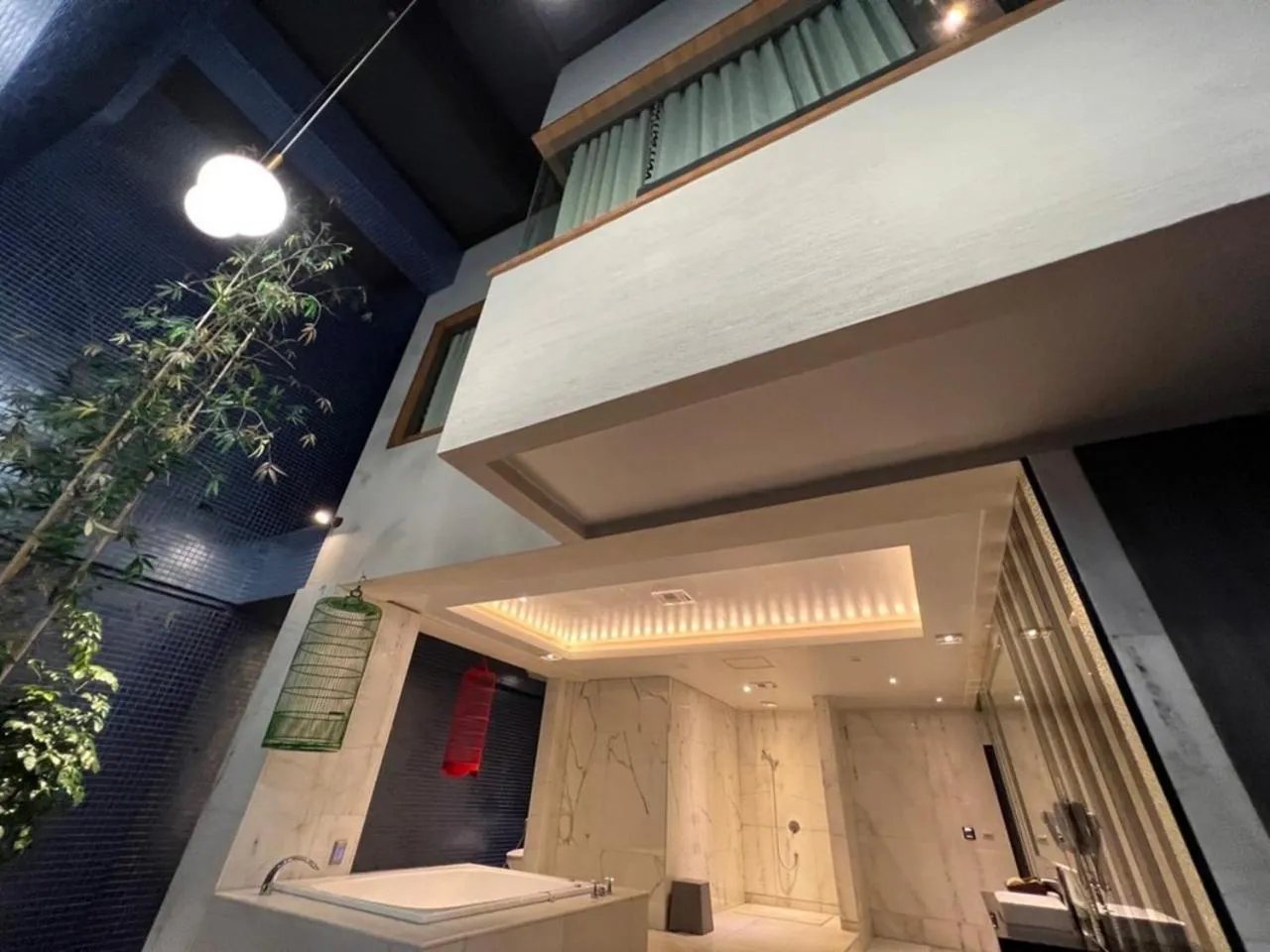 Photo of the whole room, Bed in Aquarius Motel