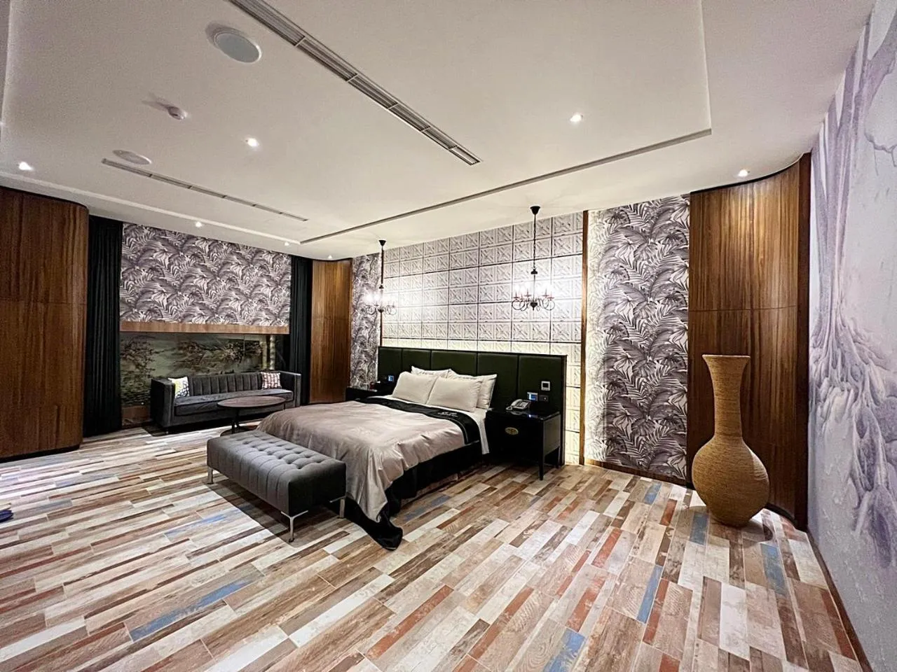 Photo of the whole room, Bed in Aquarius Motel